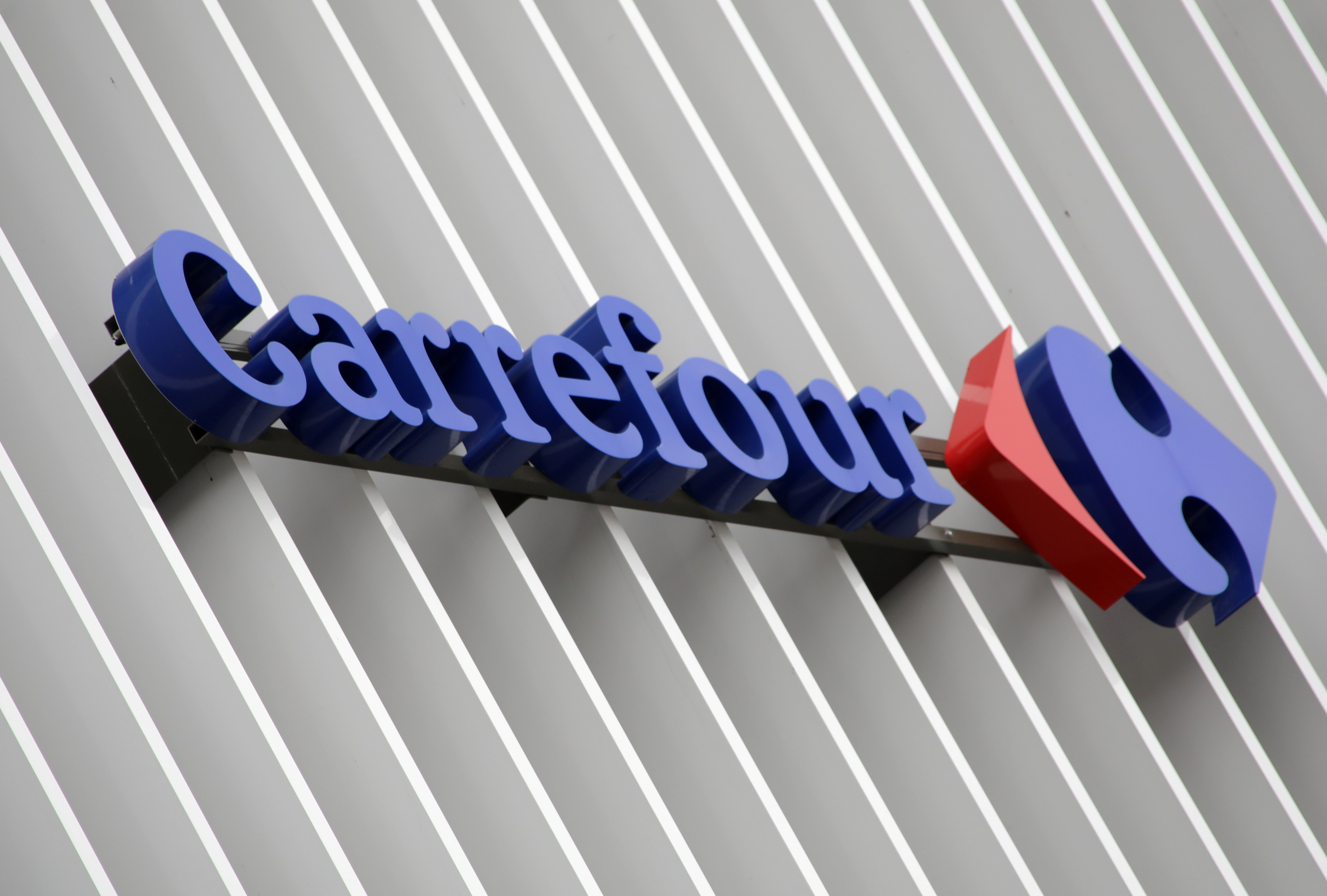 Poussé par l'inflation, Carrefour prend le virage du discount