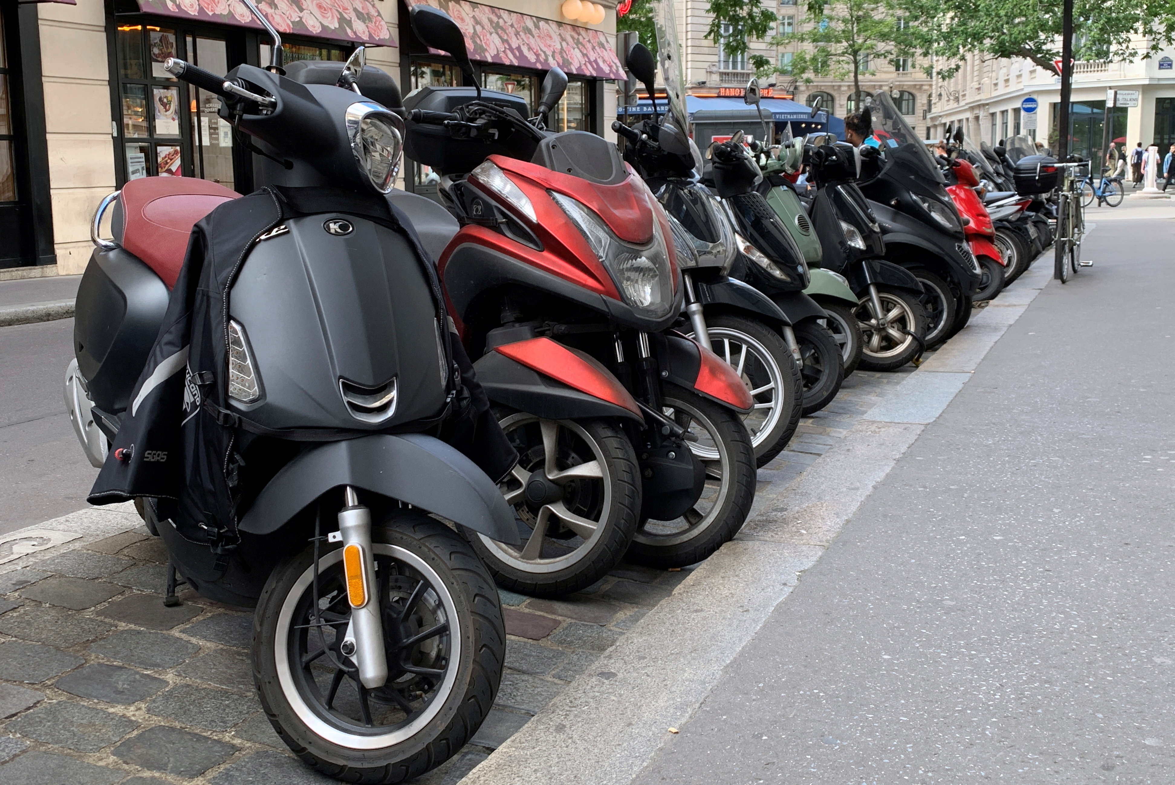 Deux-roues : les ventes de scooters reculent au premier semestre, celles de motos se maintiennent
