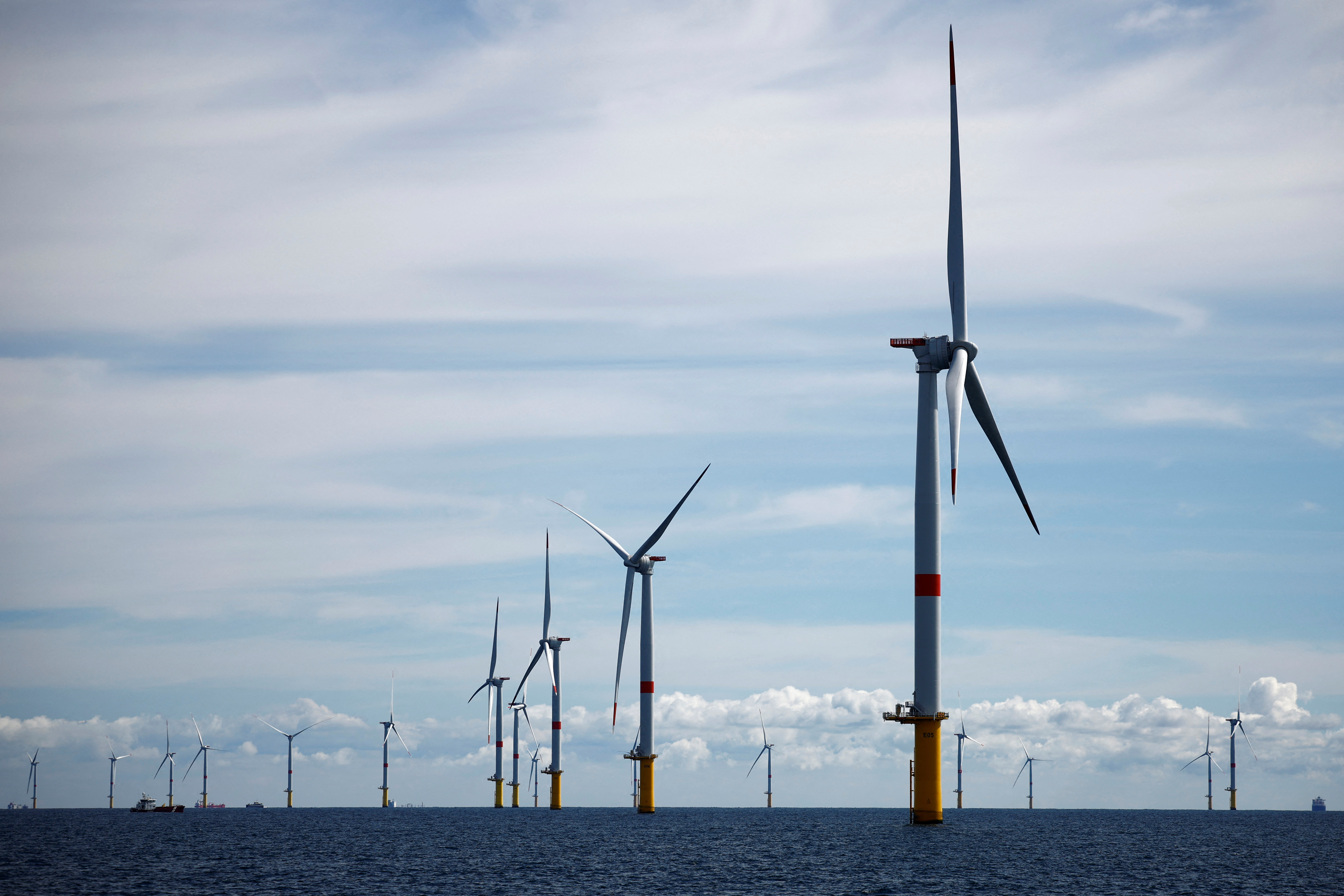 EDF annonce la mise en service complète du parc éolien en mer de Saint-Nazaire