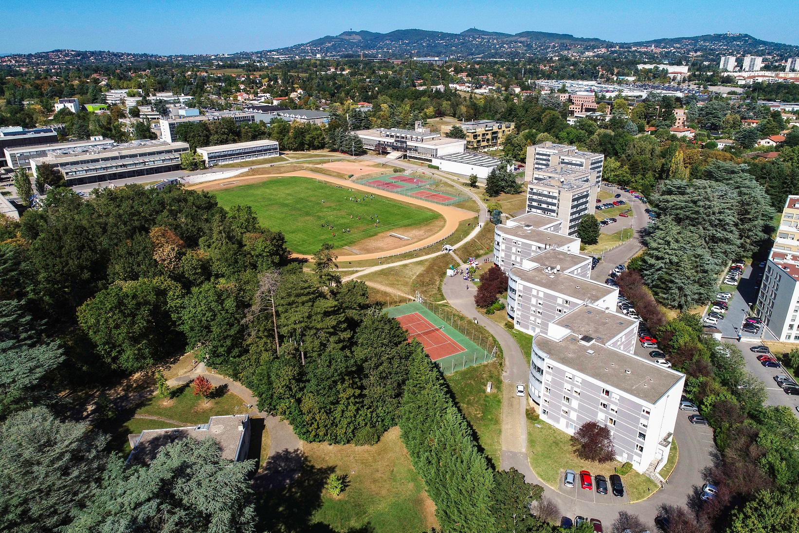 Transitions environnementales : comment Centrale Lyon veut devenir un Caltech à l'européenne