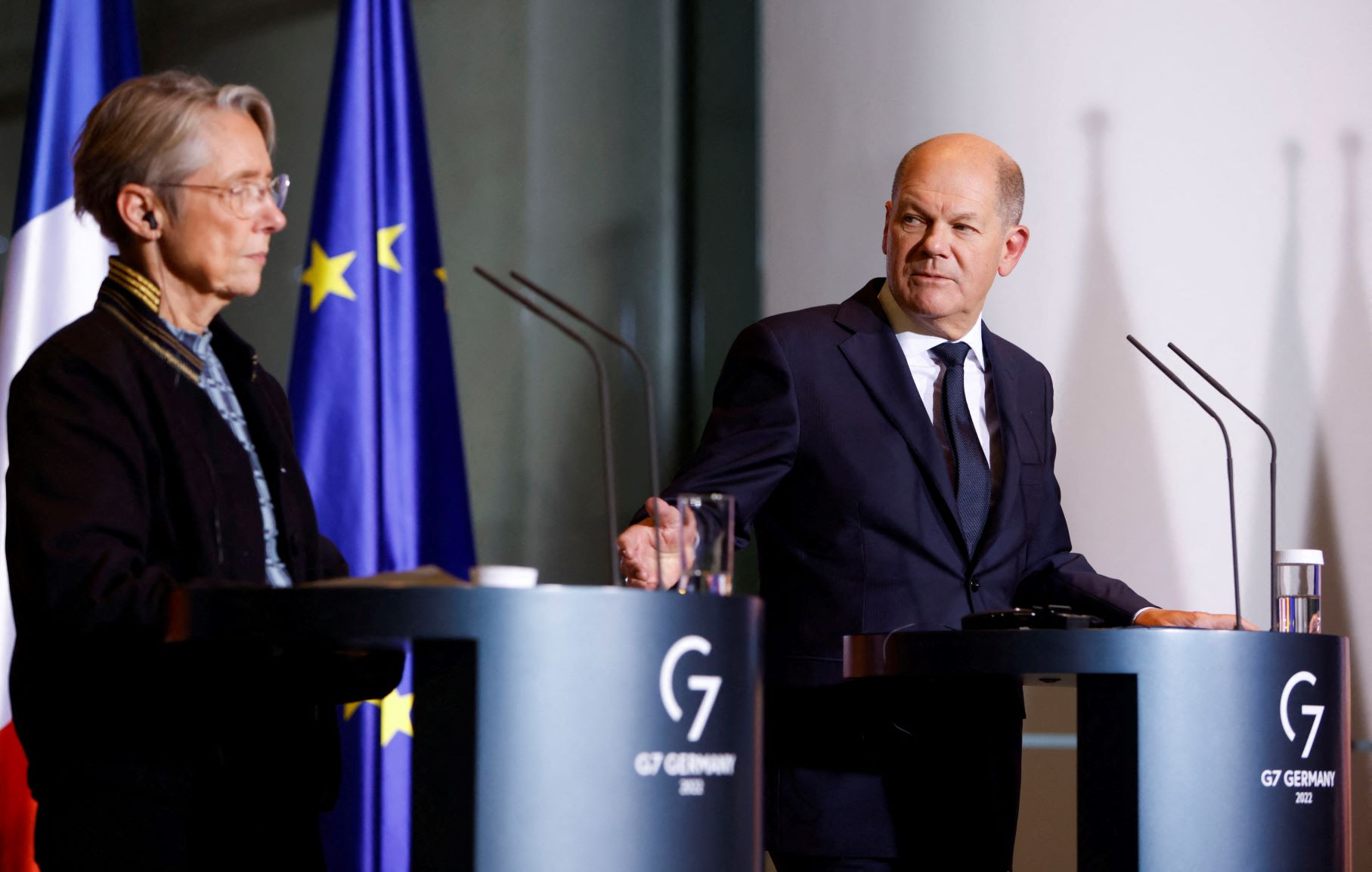 En pleine brouille, Paris et Berlin signent un accord sur le gaz et l'électricité