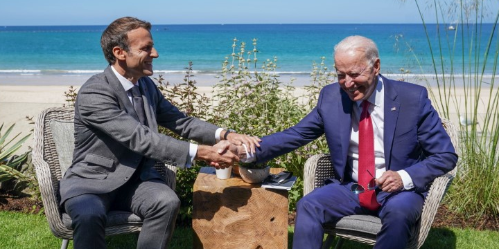 Macron à Washington mardi pour défendre l'industrie européenne face au « America First » du plan Biden