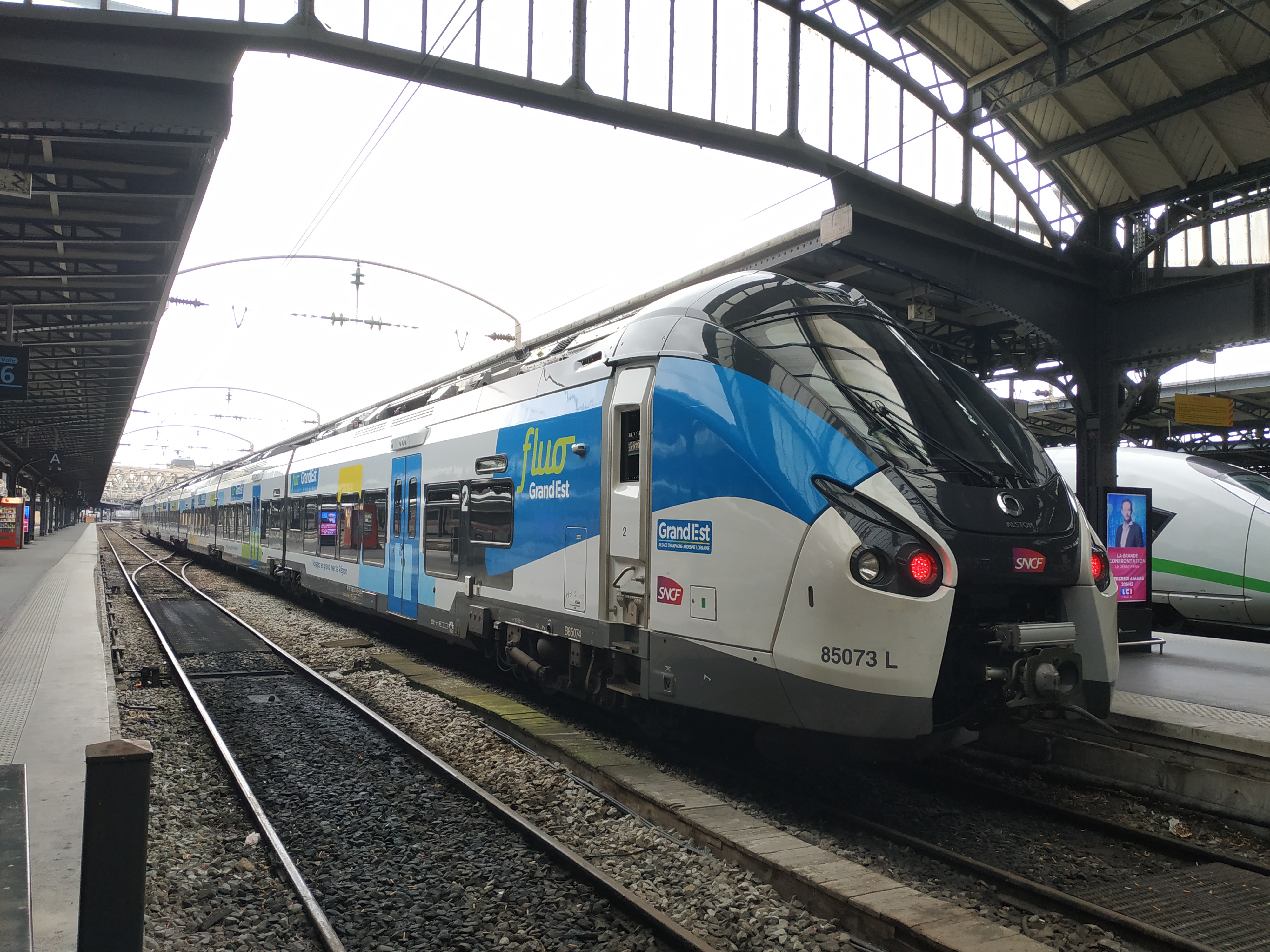 Transports : Clément Beaune annonce la mise en vente de 200.000 billets de train à prix réduit pour les vacances d'été