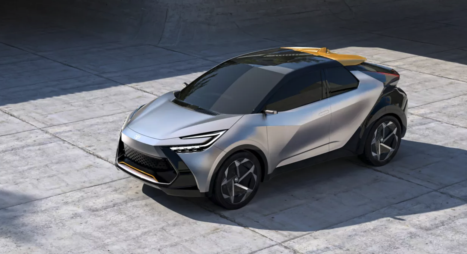 Toyota, malgré ses doutes sur le 100% électrique, se jette dans le ...