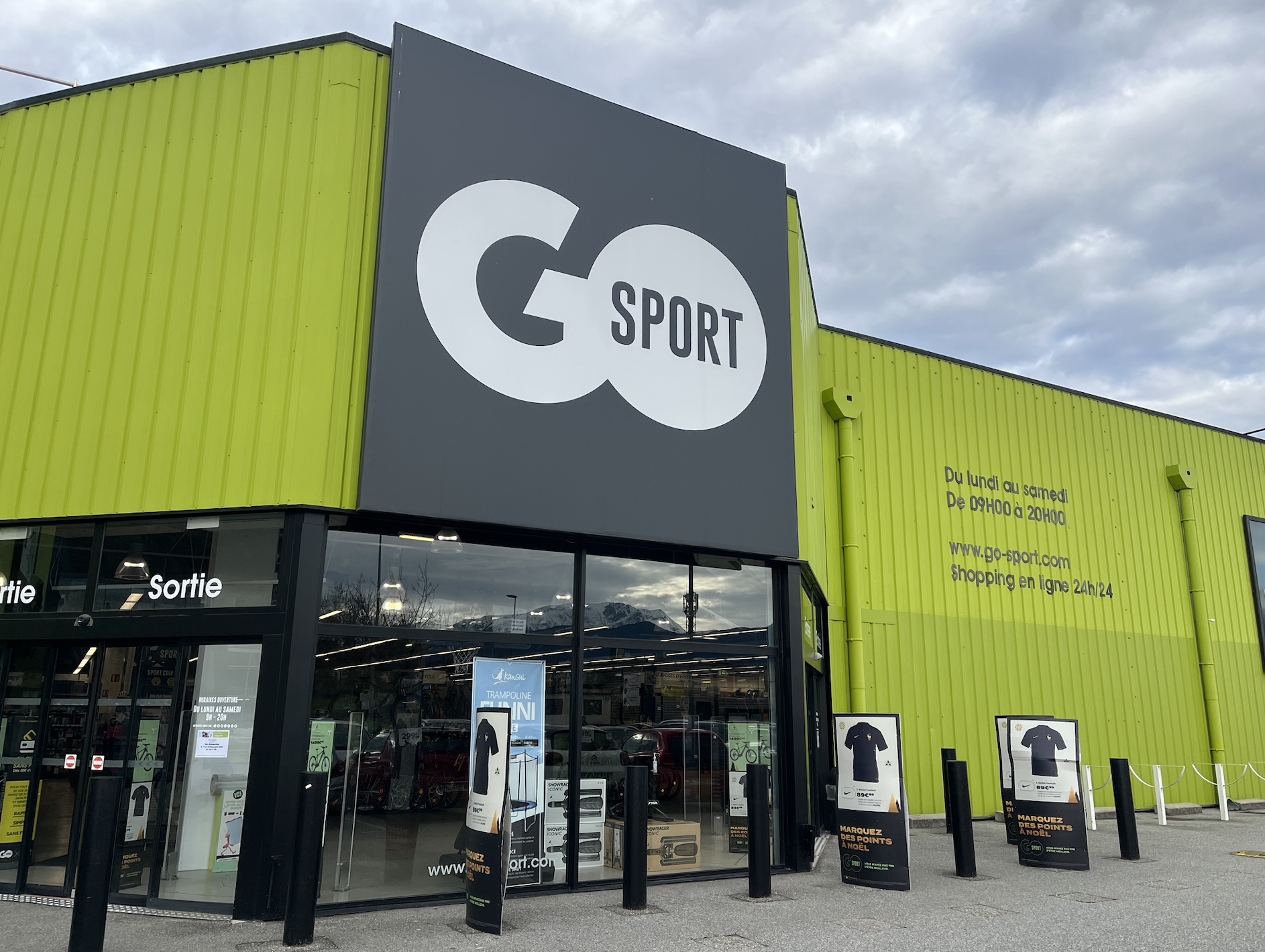 Go Sport : à l'aube d'une nouvelle audience, pourquoi le rachat de Gap France inquiète encore plus