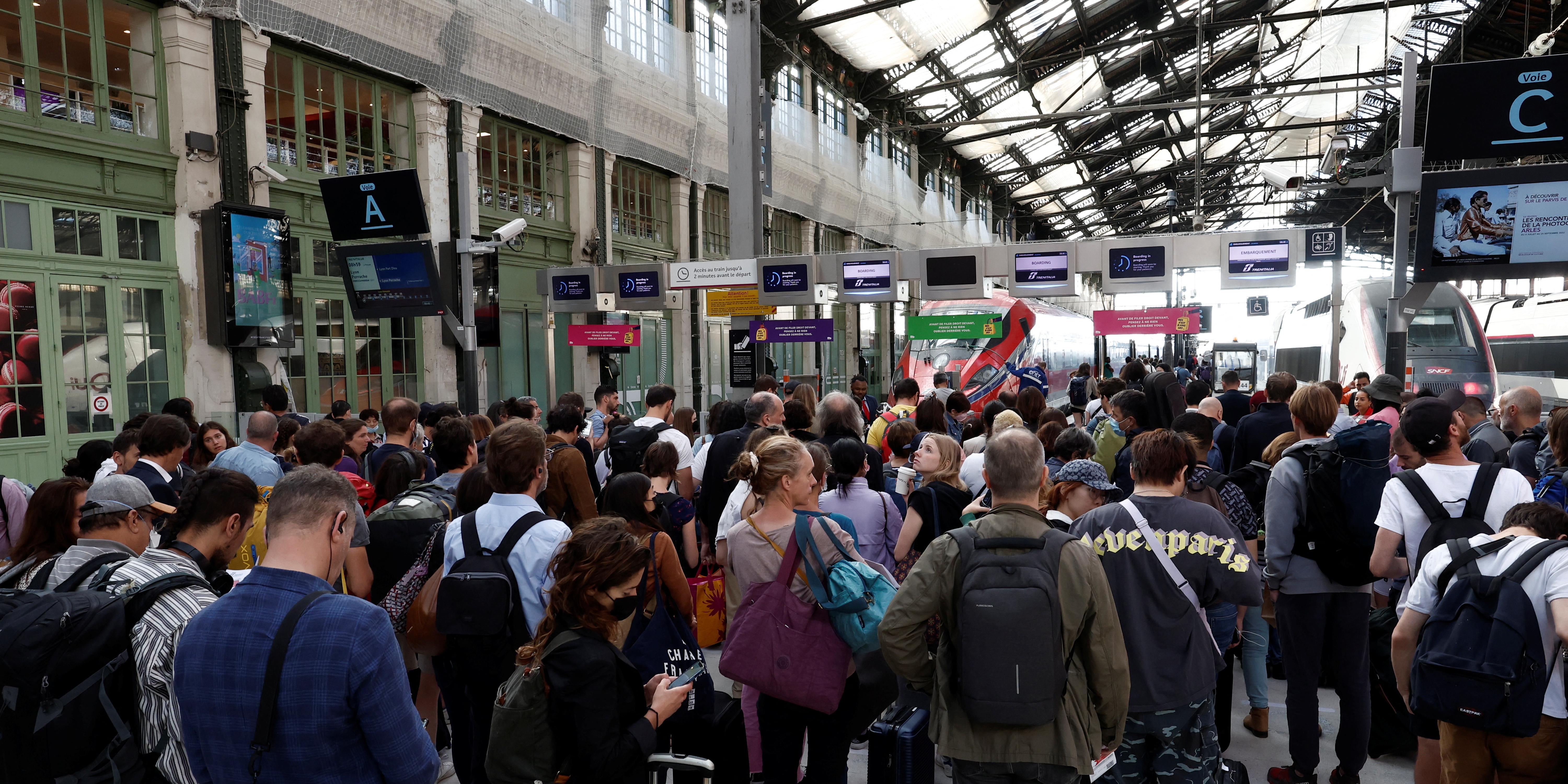 Grève à la SNCF : Trenitalia, Blablacar, Flixbus, Air France, Easyjet...en profitent