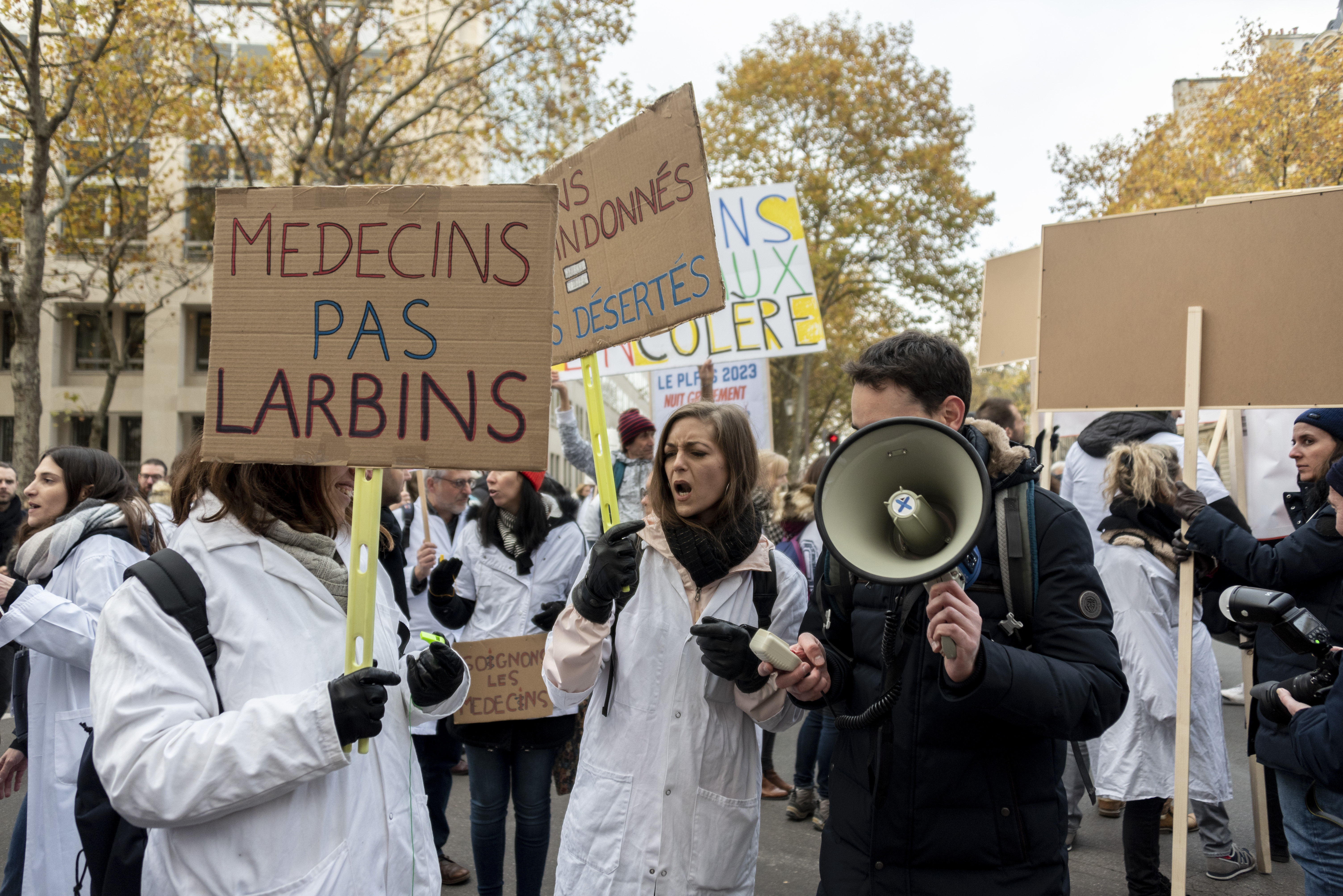 Revalorisation: les médecins libéraux appellent à la grève durant la trêve des confiseurs