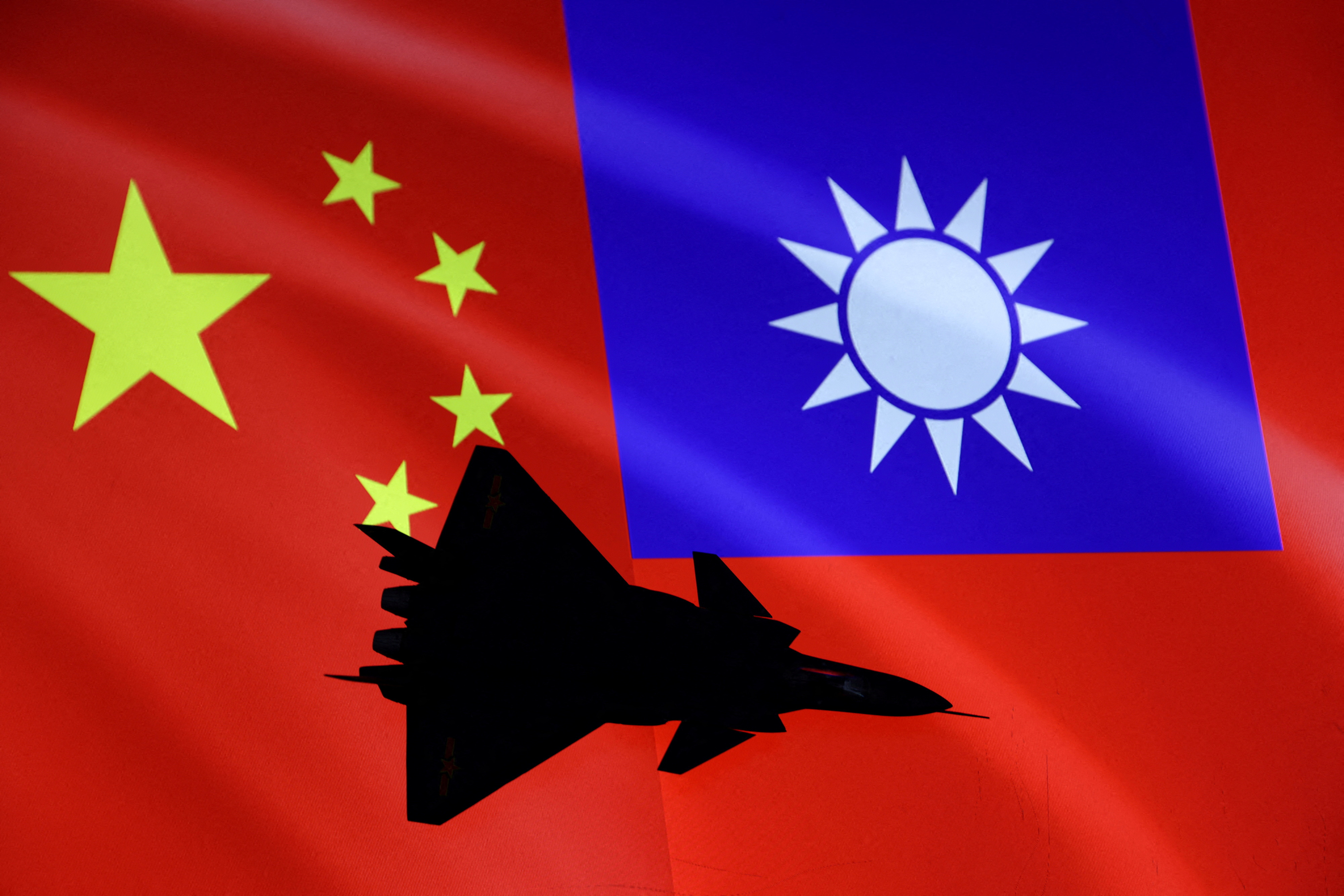 L'indépendance de Taïwan est « incompatible » avec la paix, prévient Pékin, qui simule un bouclage de l'île