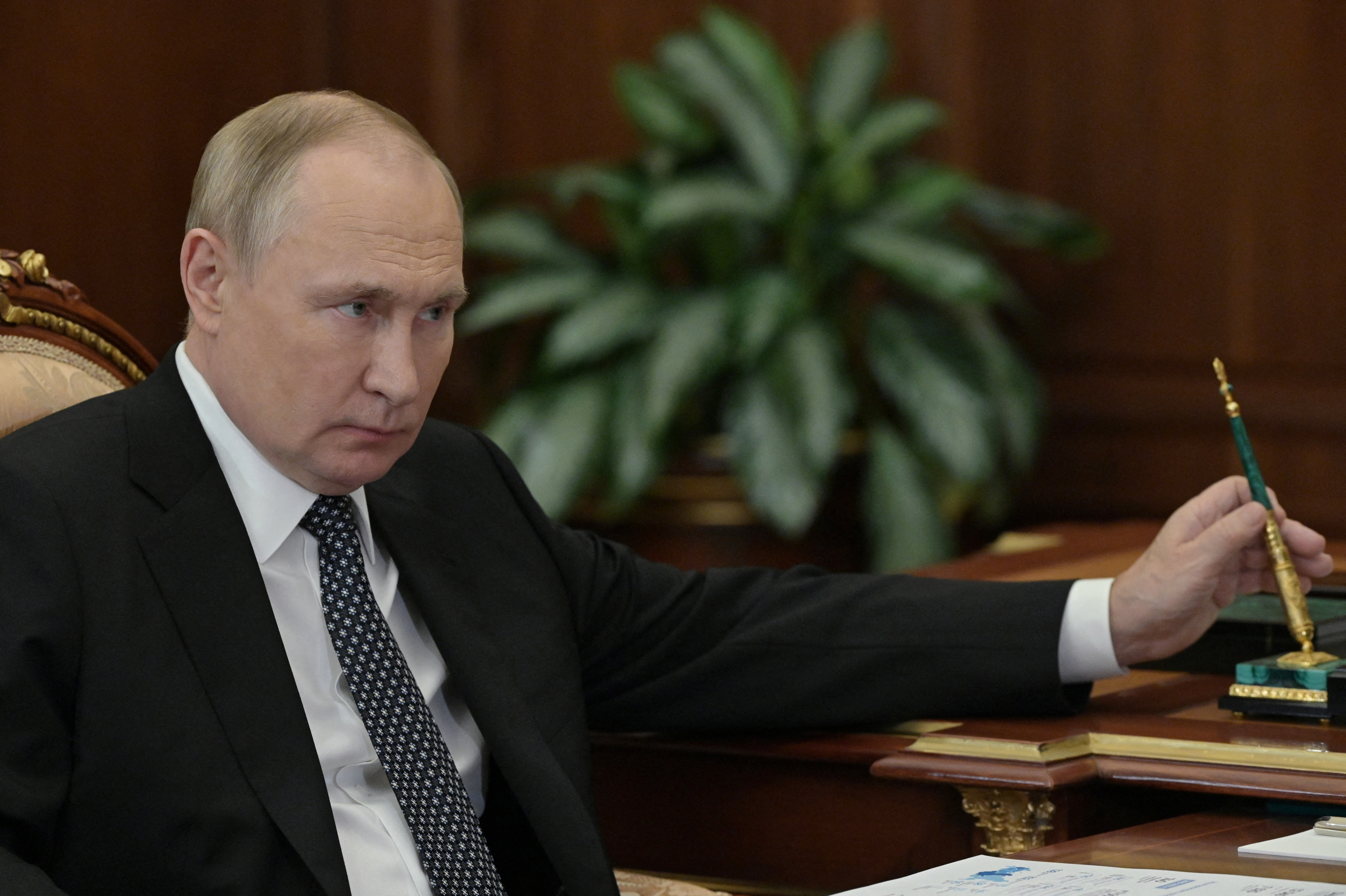 Guerre : Poutine critique l'Otan, Zelensky veut récupérer la Crimée