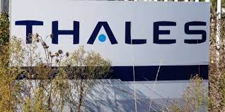 Rafale, satellites... : Thales décroche en 2022 un record de commandes historique