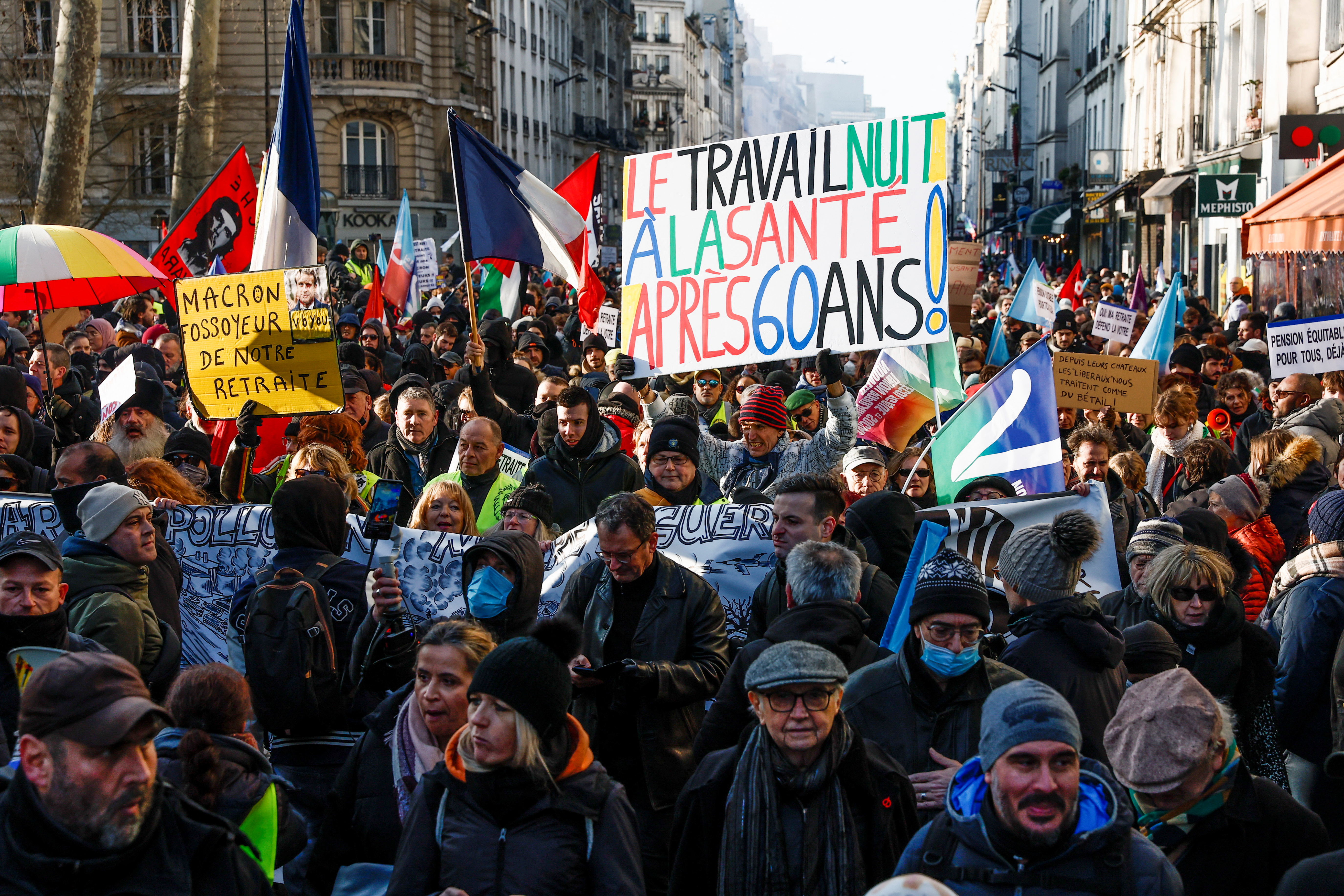 Retraites : des milliers de personnes mobilisées ce samedi à Paris contre la réforme