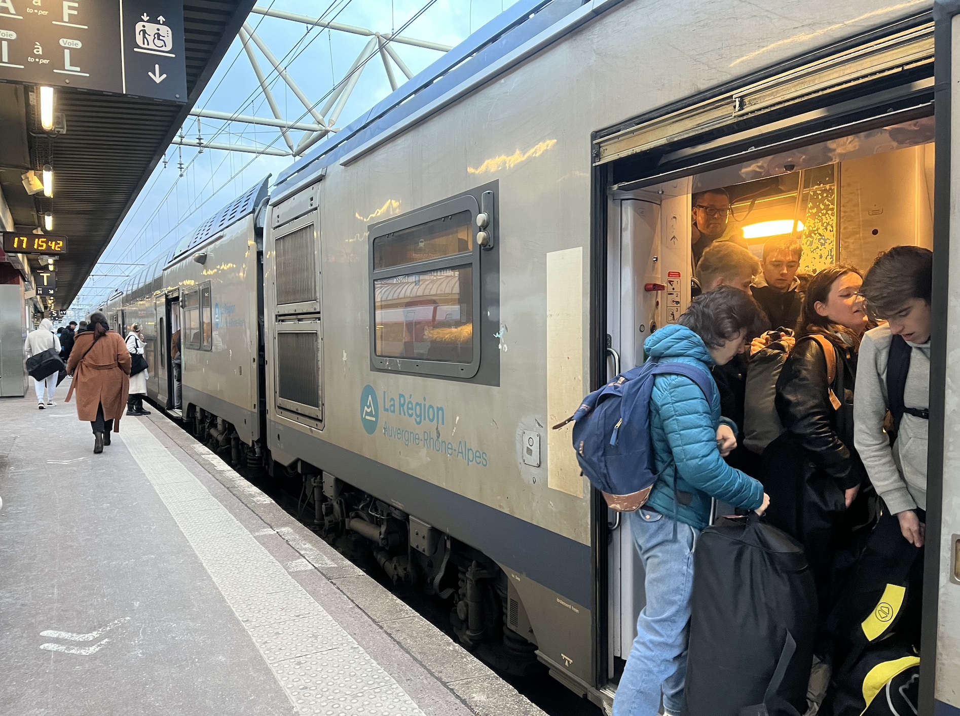 RER métropolitain : à Grenoble, la cible de 2025 ne colle pas aux réalités du terrain