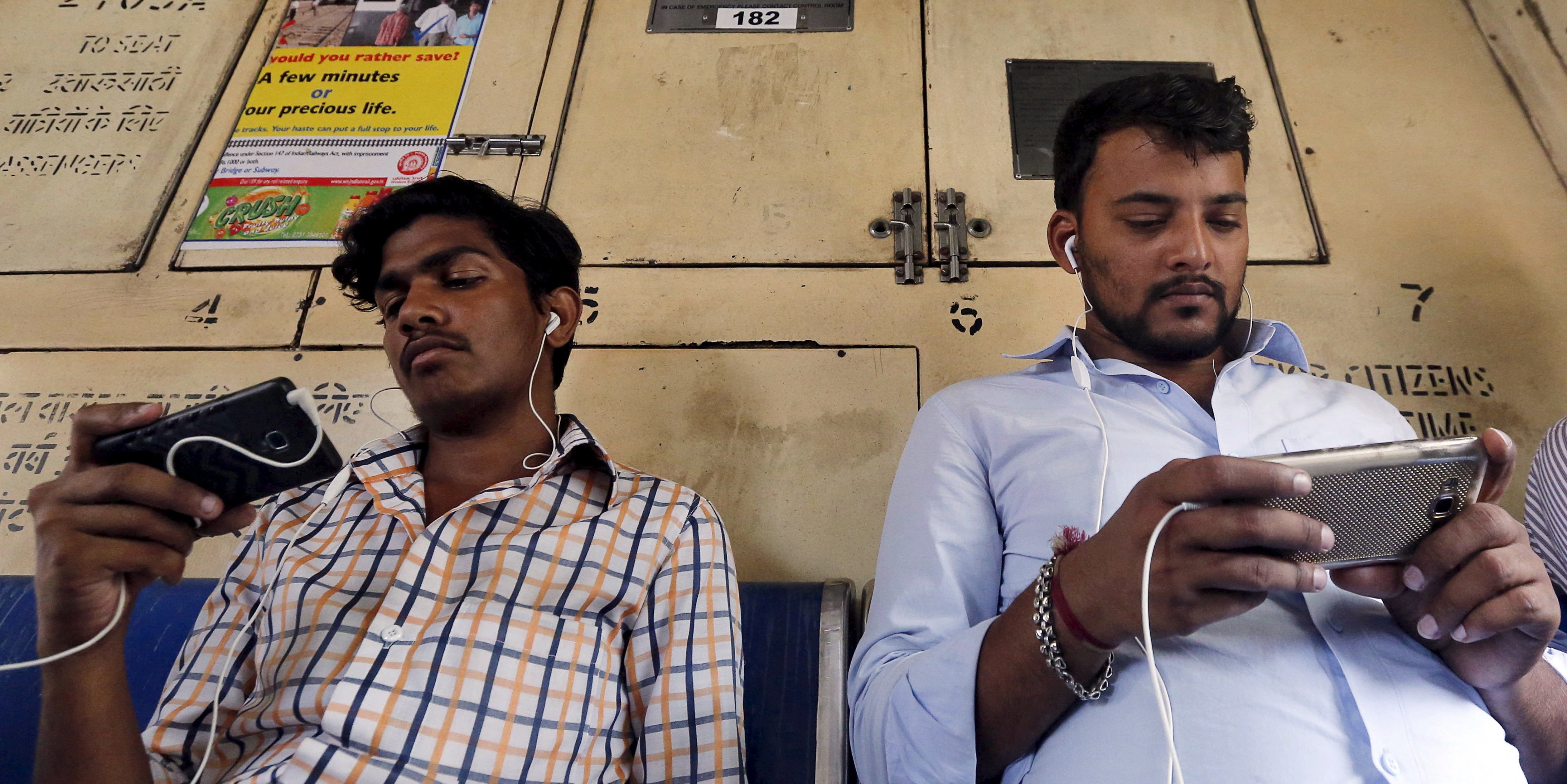 En Inde, la longue descente aux enfers de Vi, l'opérateur de Vodafone