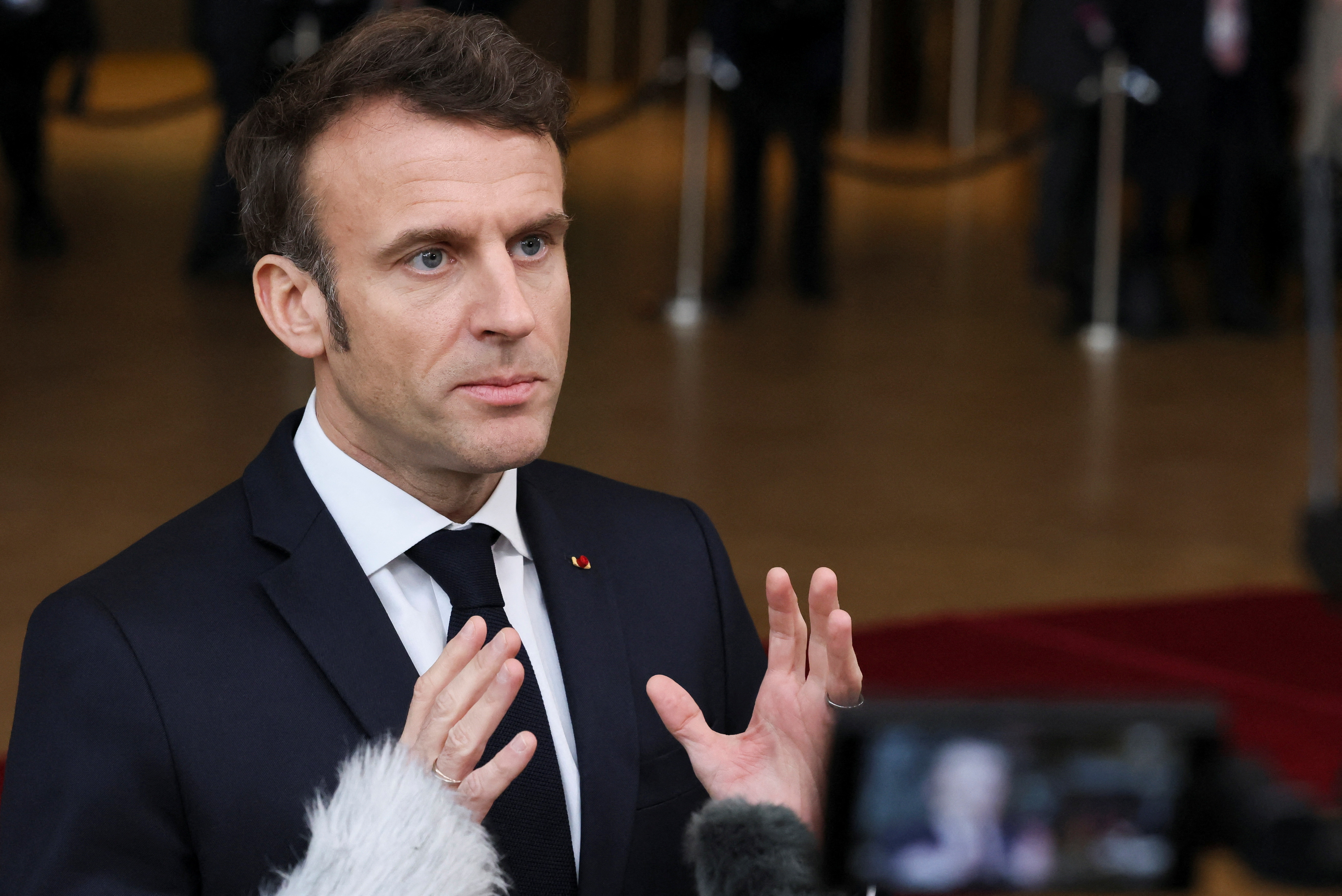 Retraites : et maintenant, Emmanuel Macron peut-il reprendre la main ?