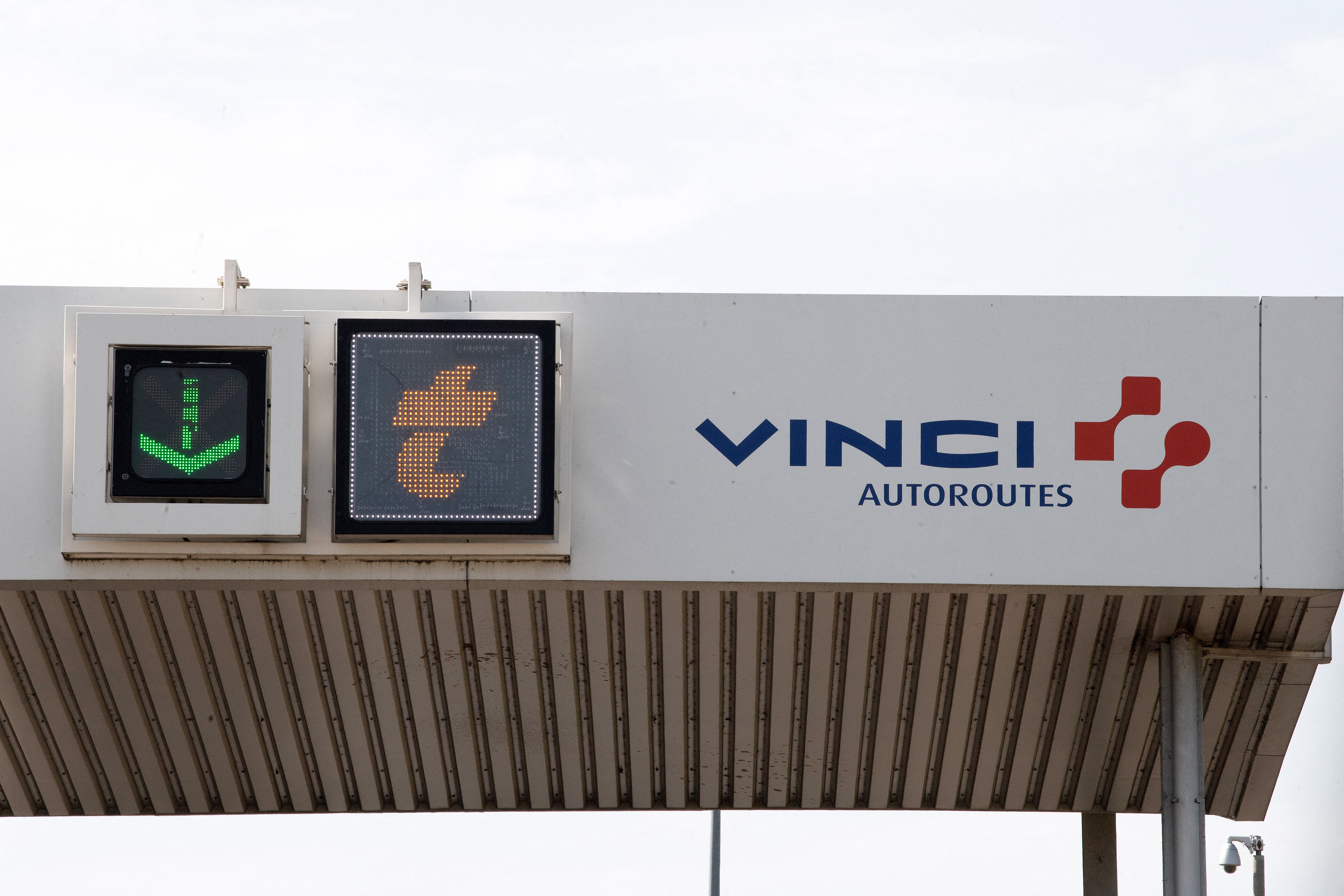 Autoroutes: le bras de fer est engagé entre Vinci et l'État