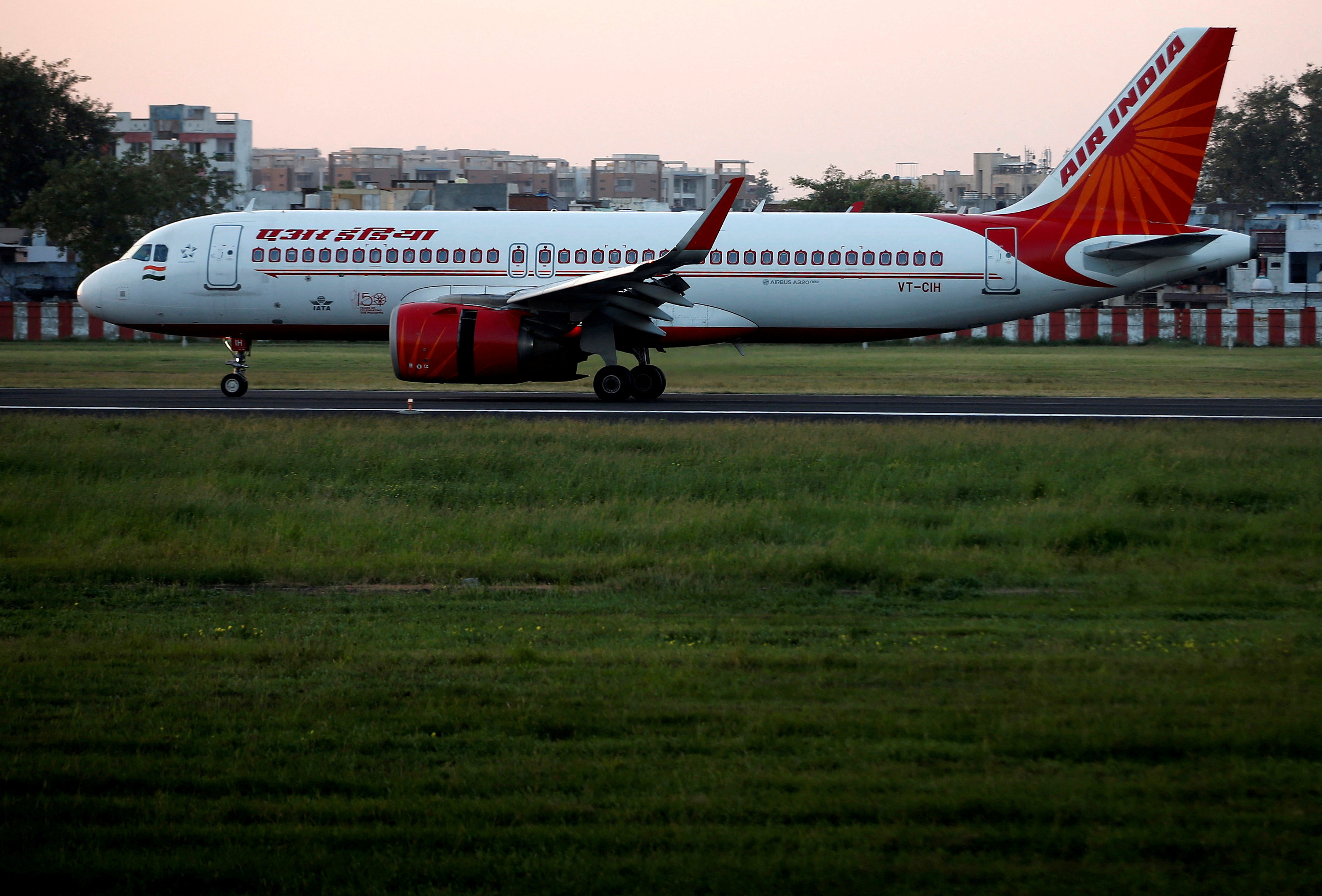 Commande d'avions historique en vue : Air India s'apprête à acheter près de 500 appareils à Airbus et Boeing