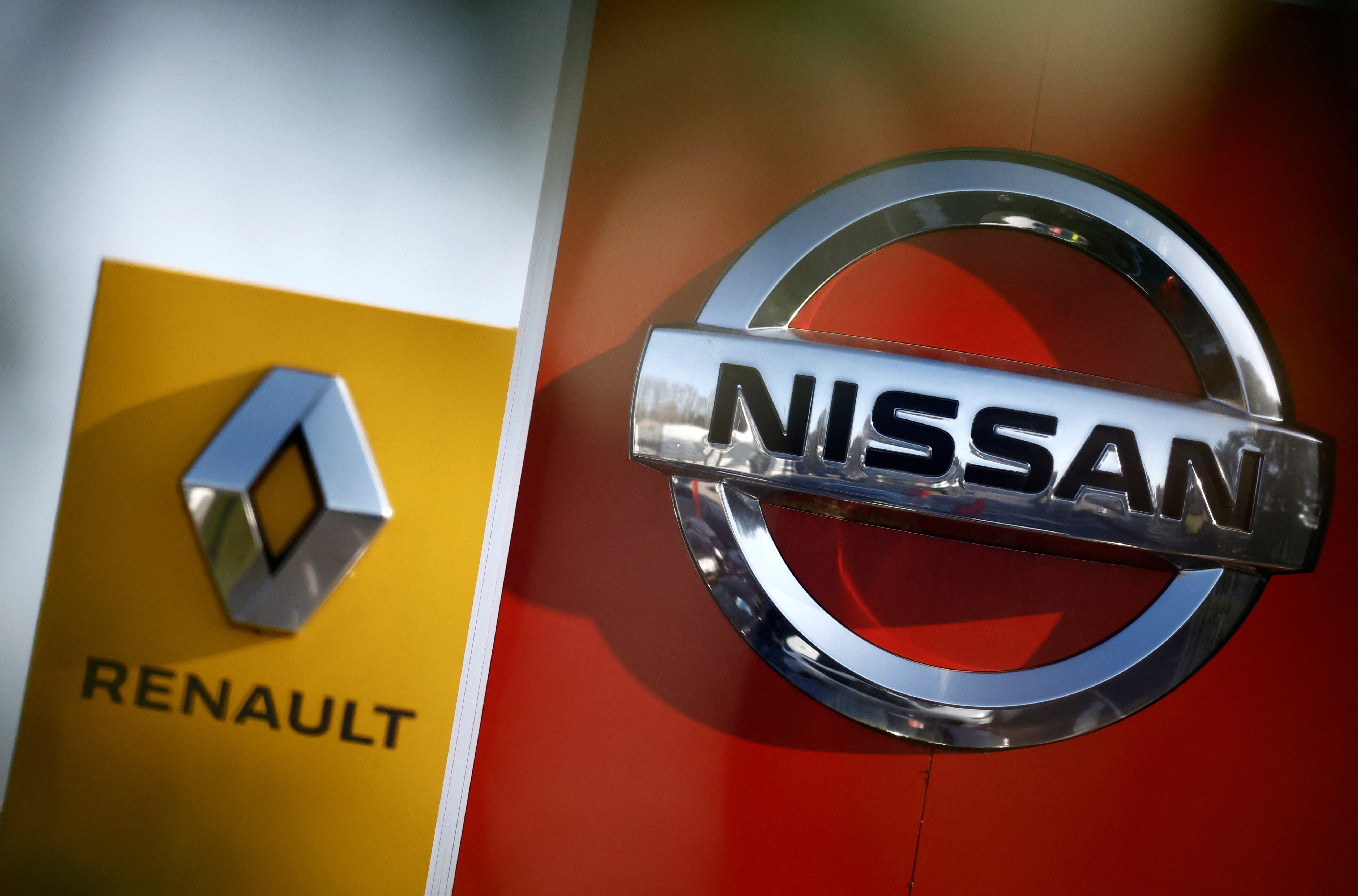 Pourquoi Renault acte la fin de l'Alliance inégale avec Nissan -  Challenges