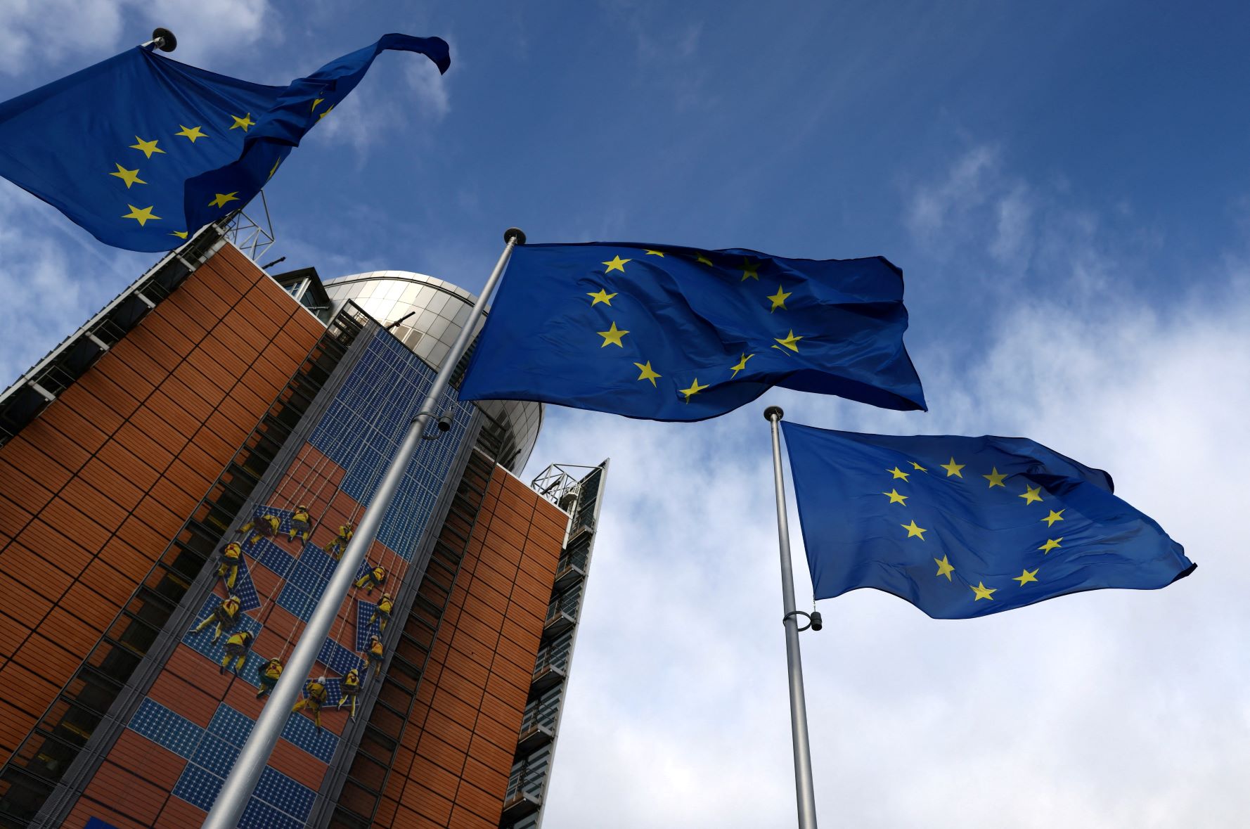 Bruxelles abaisse ses prévisions de croissance en Europe et anticipe une récession en Allemagne