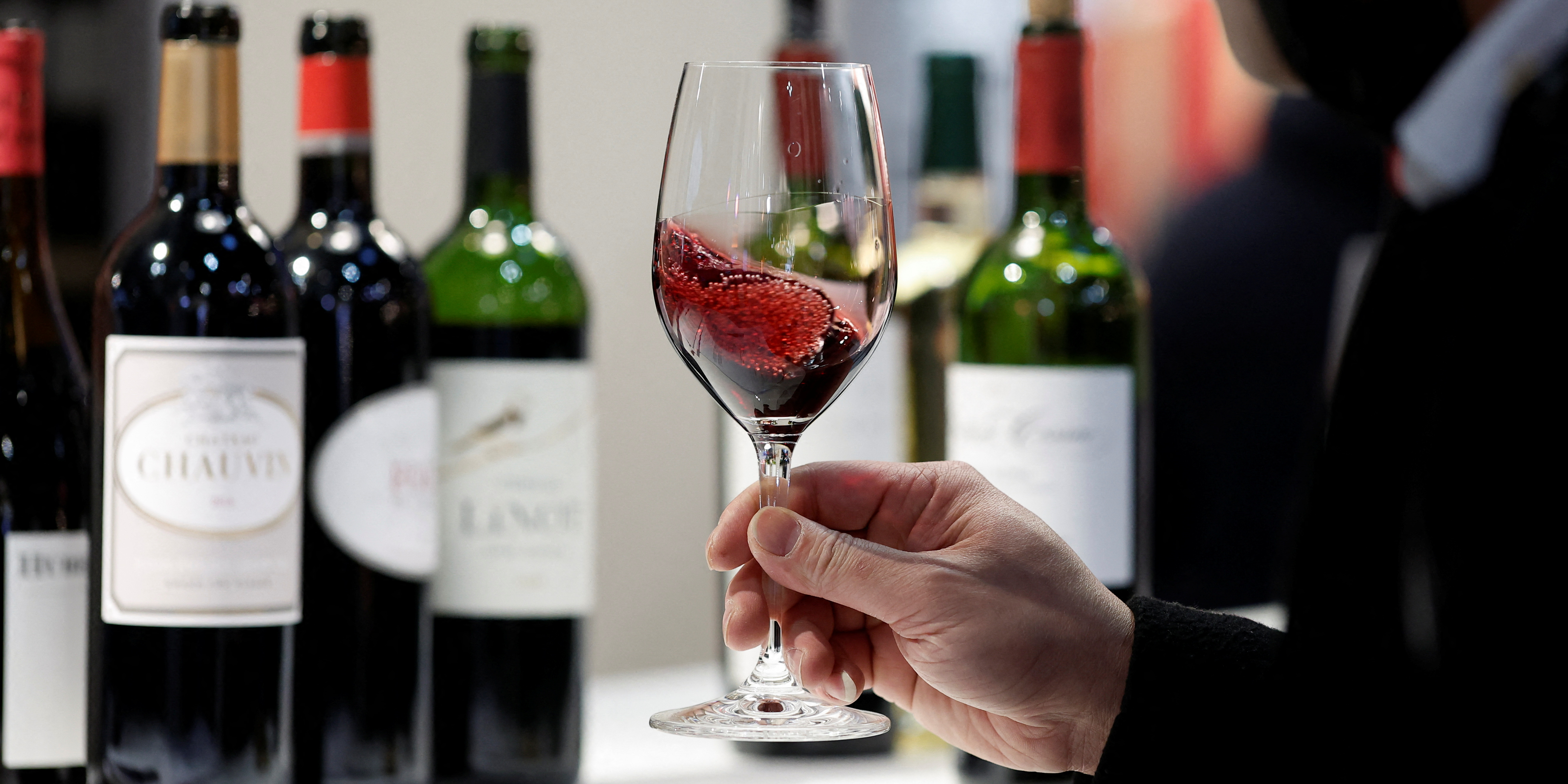 Sanctions américaines : la filière vin reçue à Bercy - La Revue du vin de  France