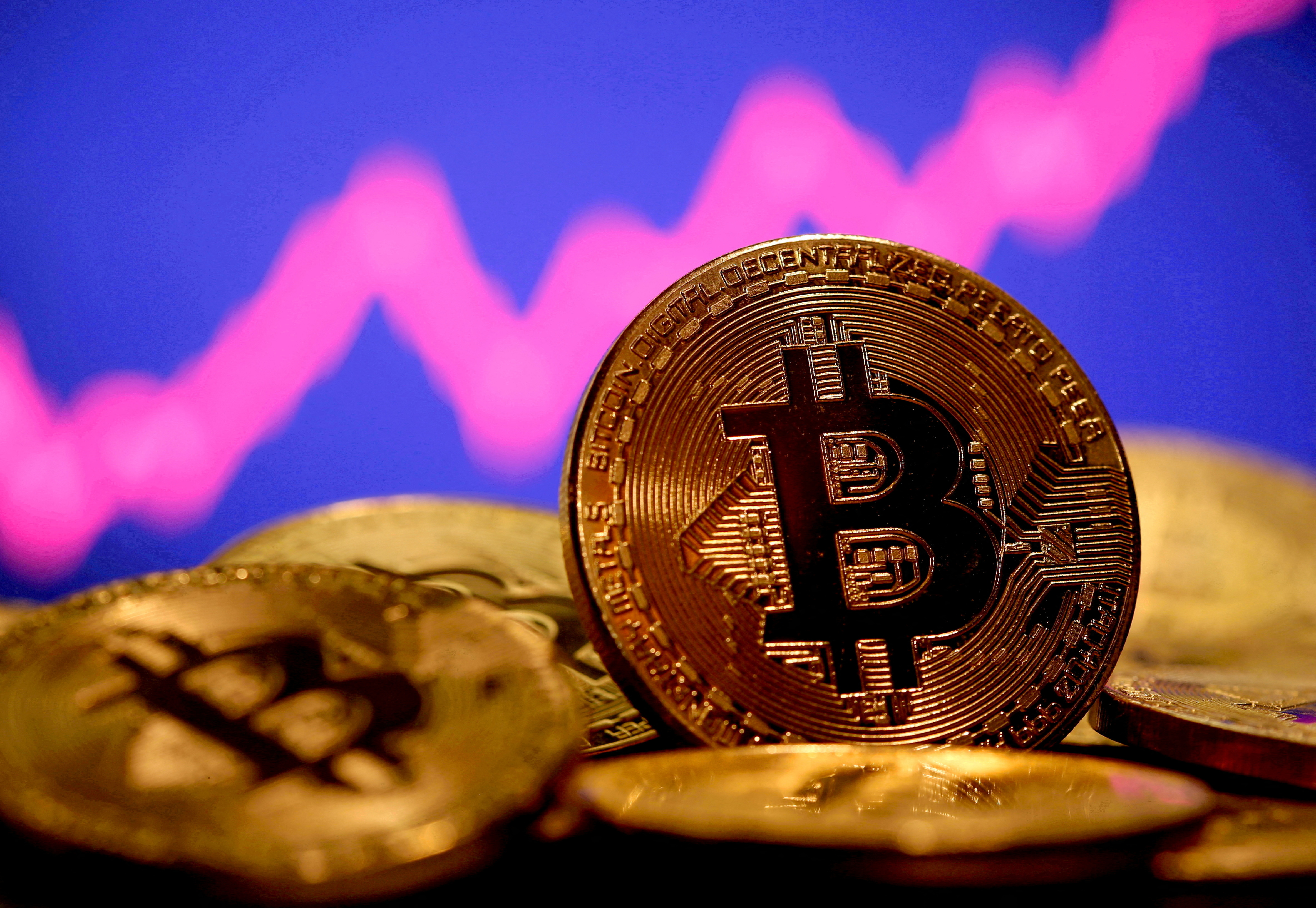 Crypto-actifs : pourquoi le cours du bitcoin bondit