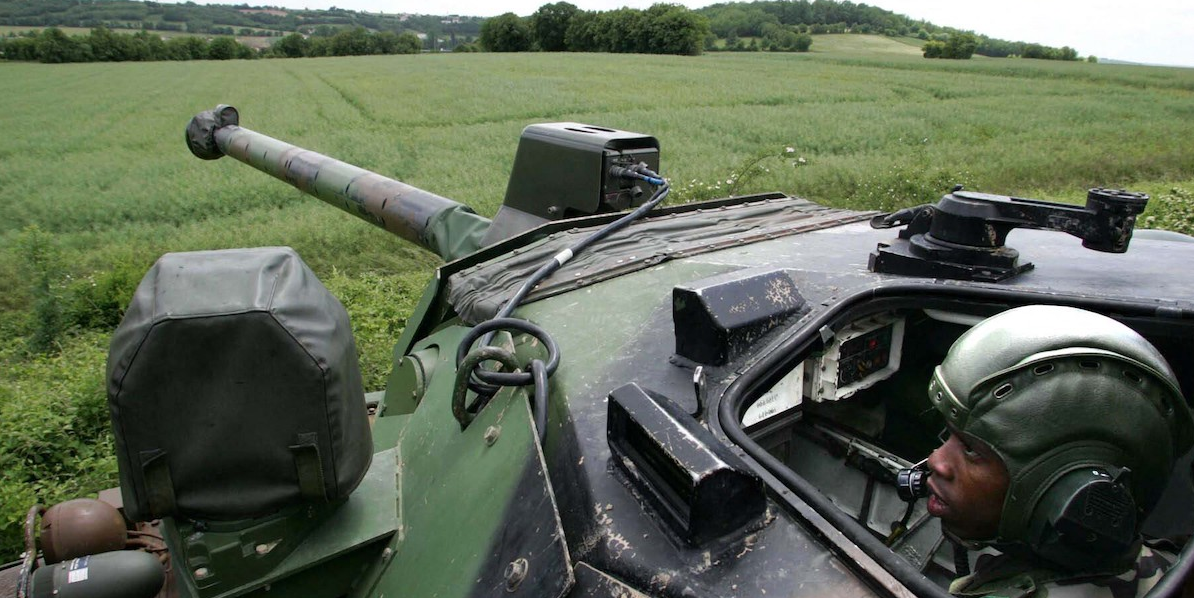 La France va livrer des chars de combat légers à l'Ukraine