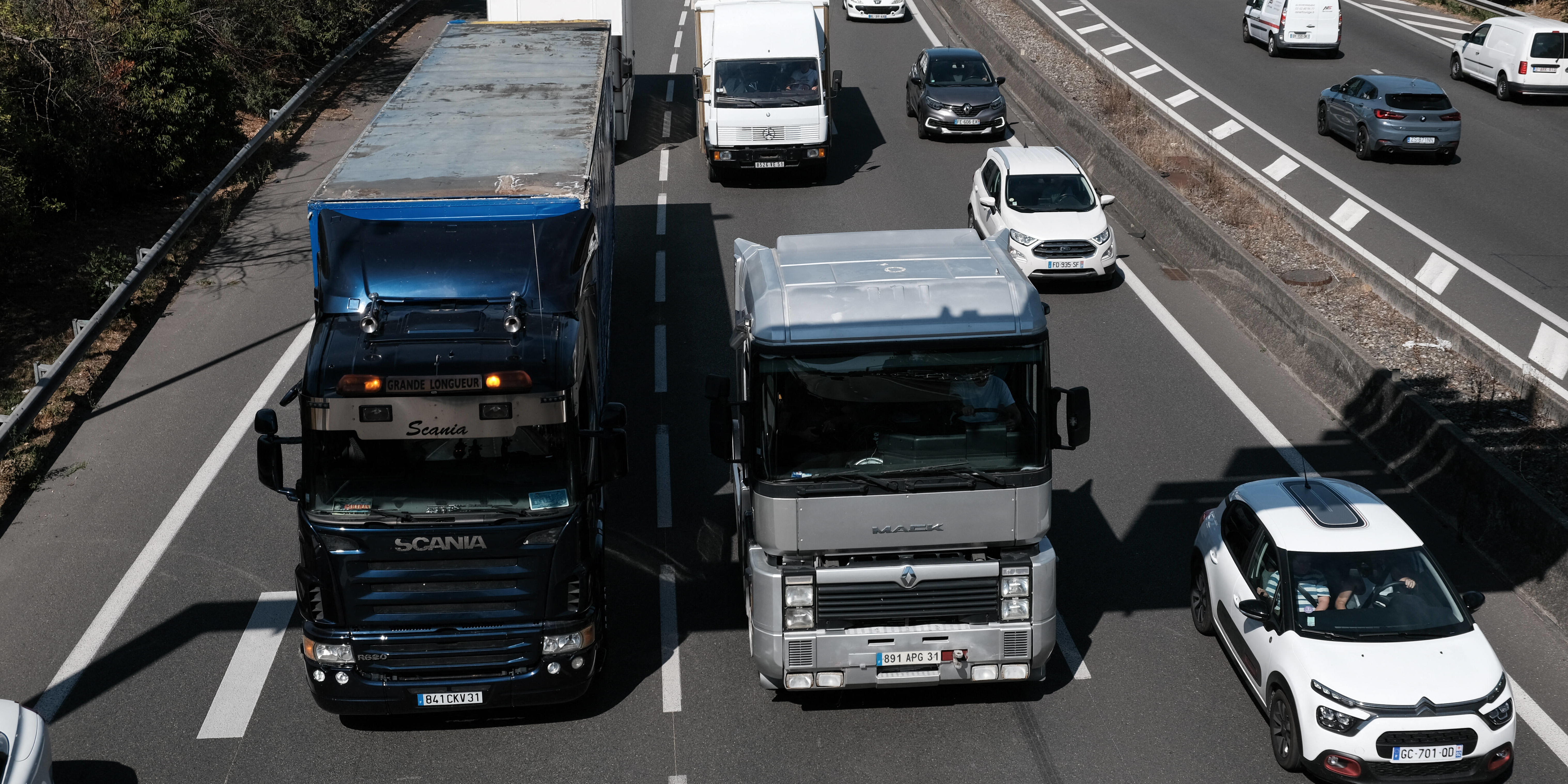 Les trois défis à affronter pour réduire de 90% les émissions de CO2 des  camions et des cars