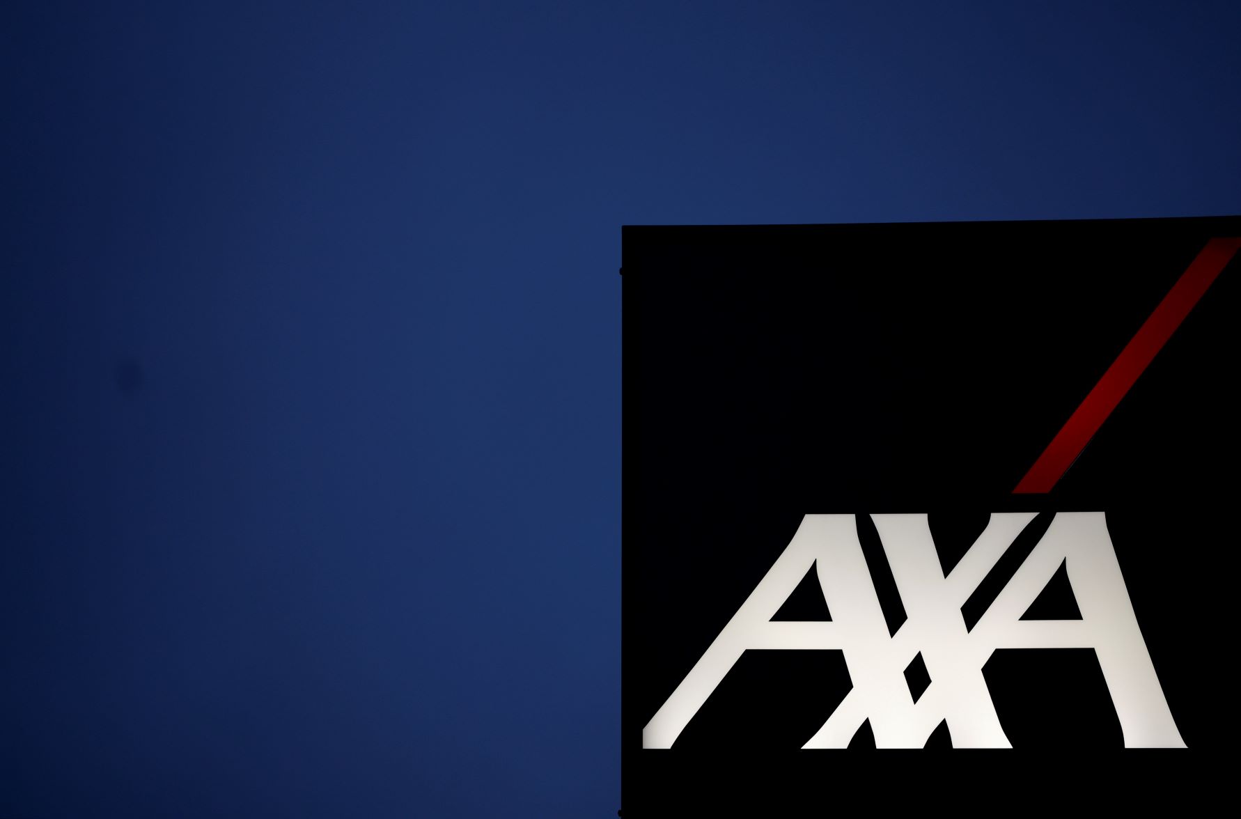 La Bourse salue la politique de distribution généreuse d'AXA à ses actionnaires