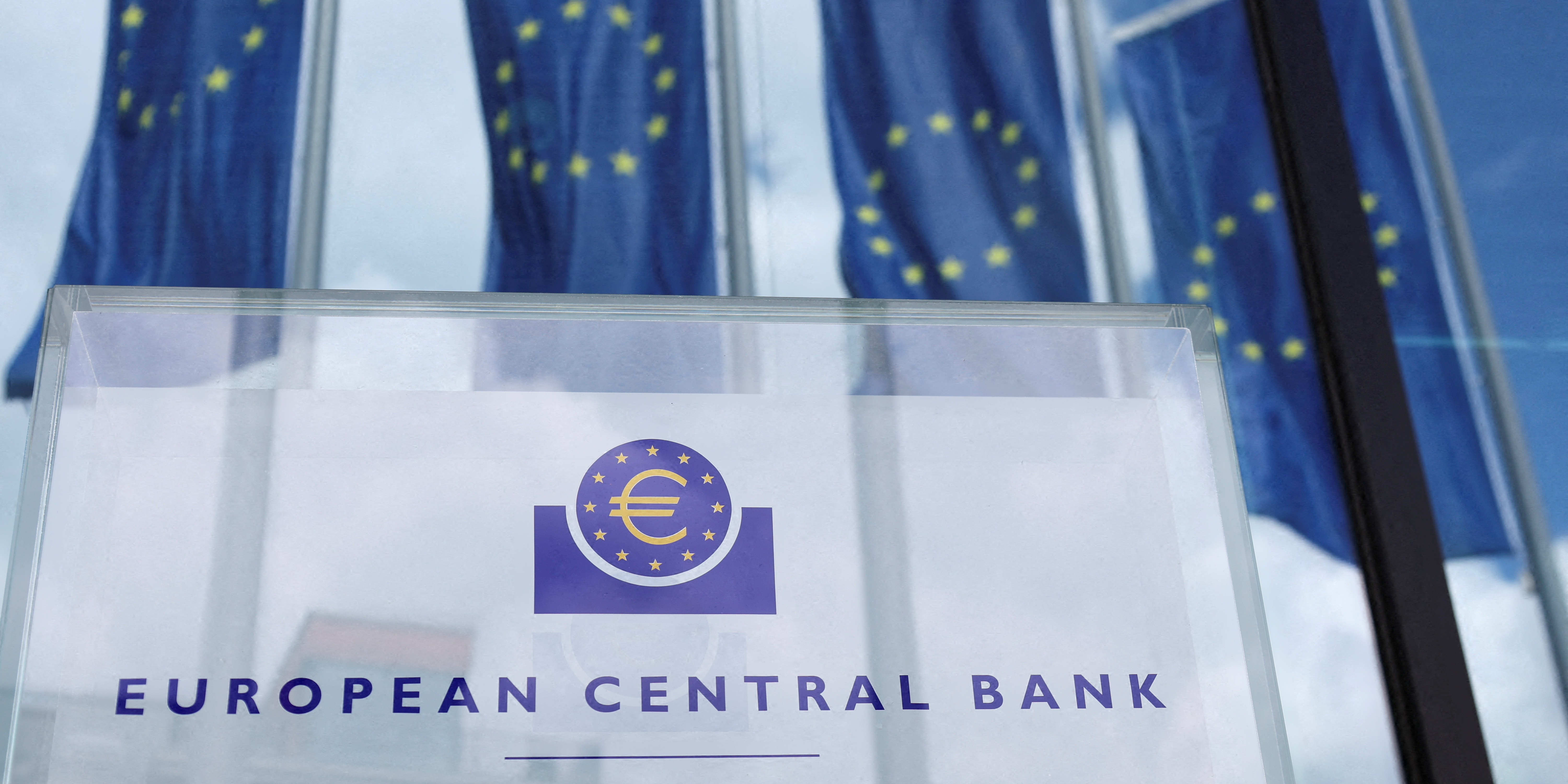 BCE: la hausse des taux continue de peser sur les crédits accordés au secteur privé