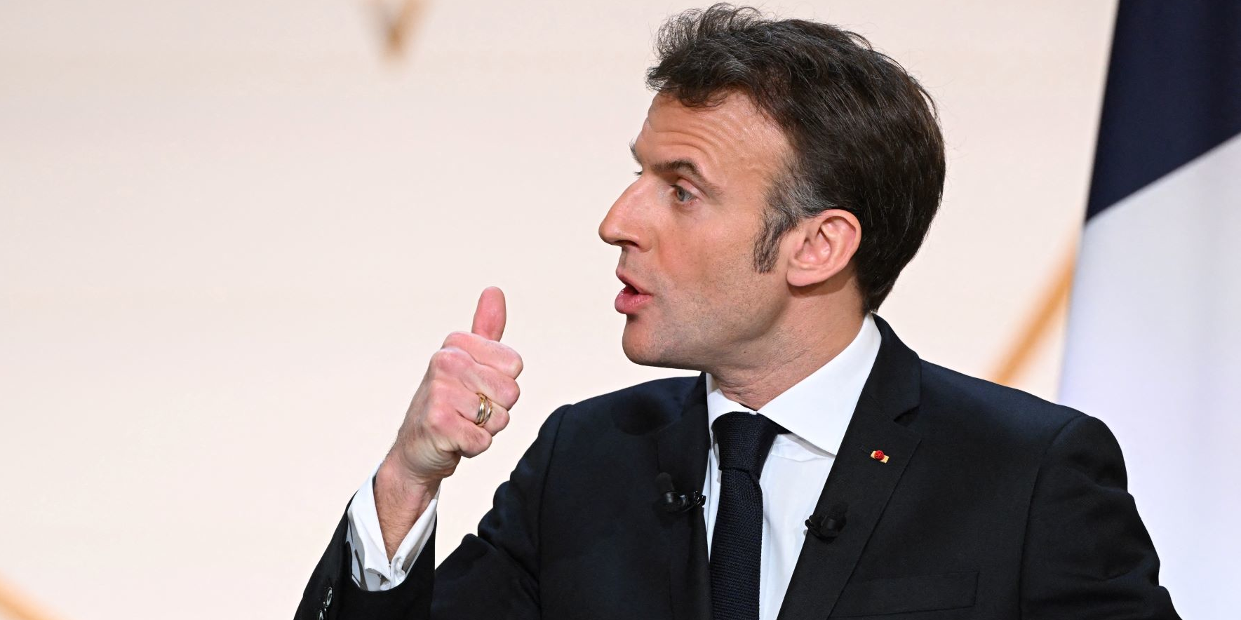 Macron appelle les entreprises françaises à se « réveiller » en Afrique
