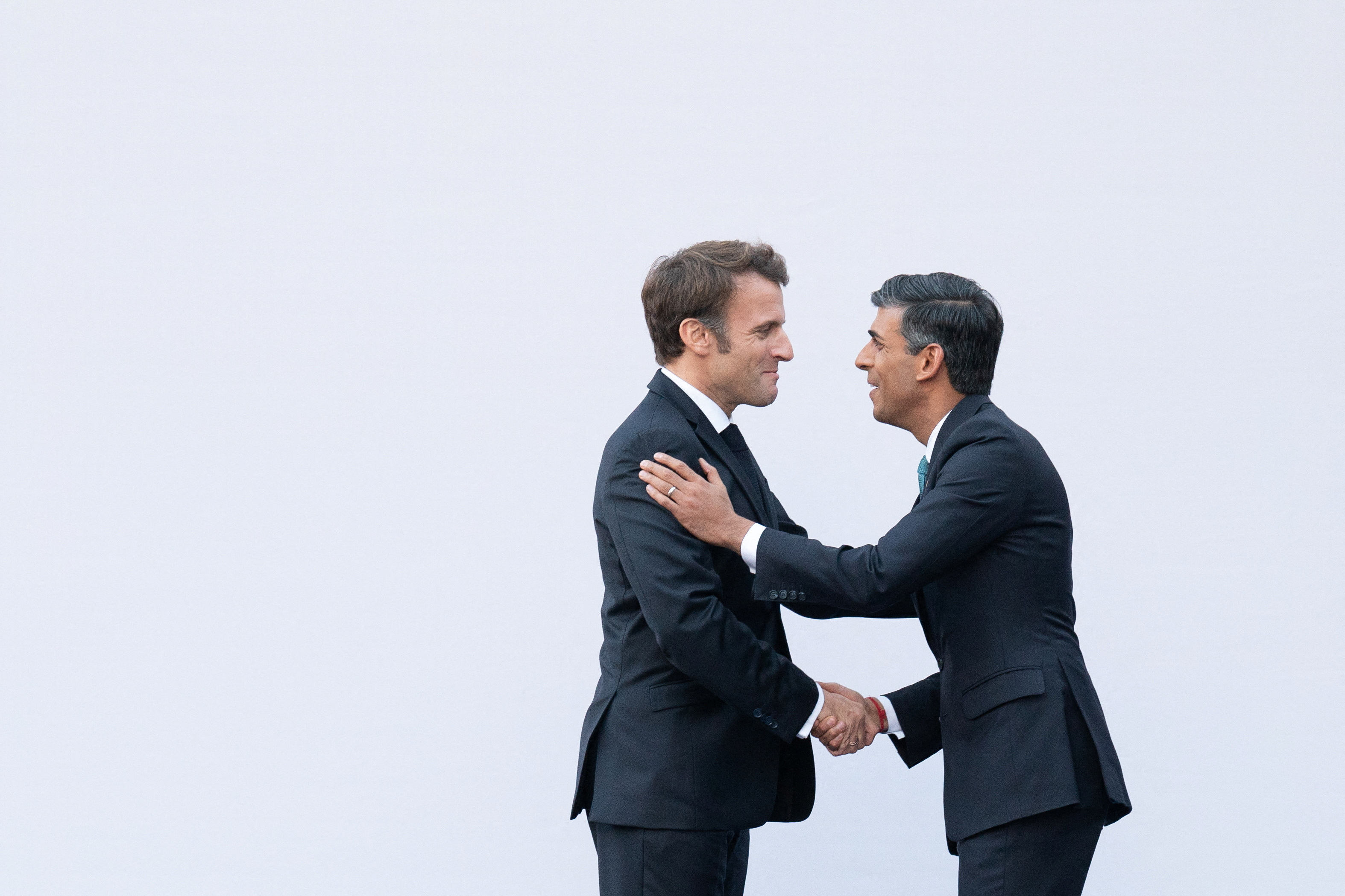 Emmanuel Macron reçoit Rishi Sunak pour relancer la relation franco-britannique