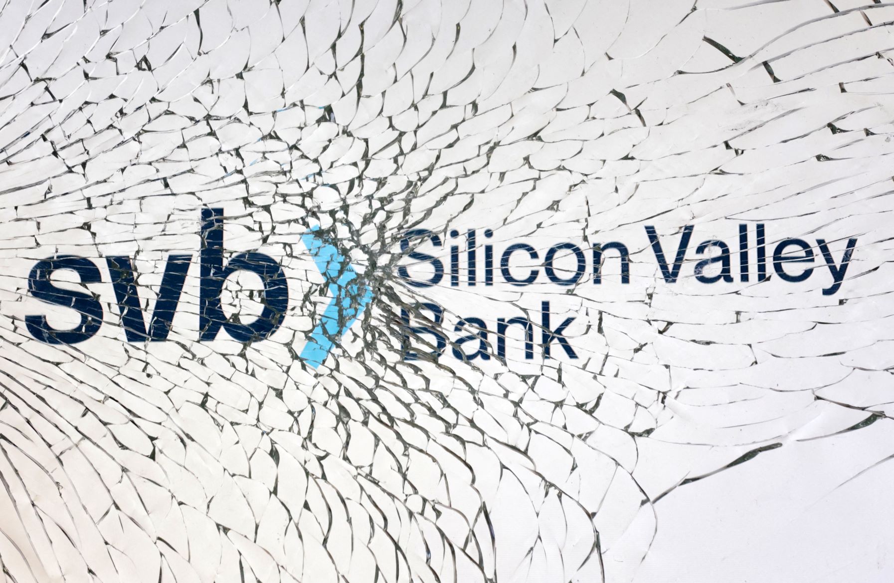 Panique à la Silicon Valley : la banque des startups SVB attend son chevalier blanc