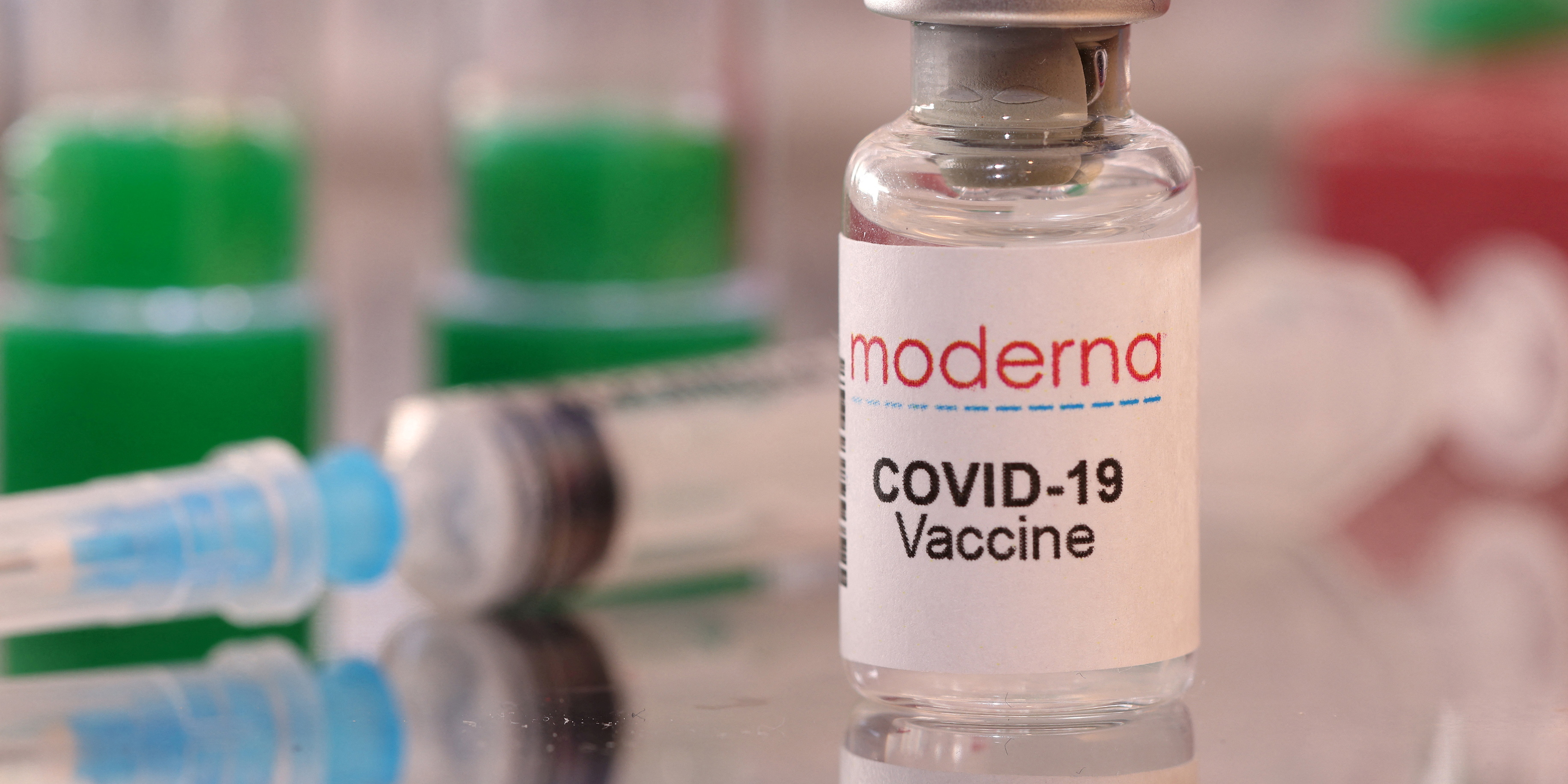 Moderna défend la forte hausse de prix de ses vaccins anti-Covid aux États-Unis