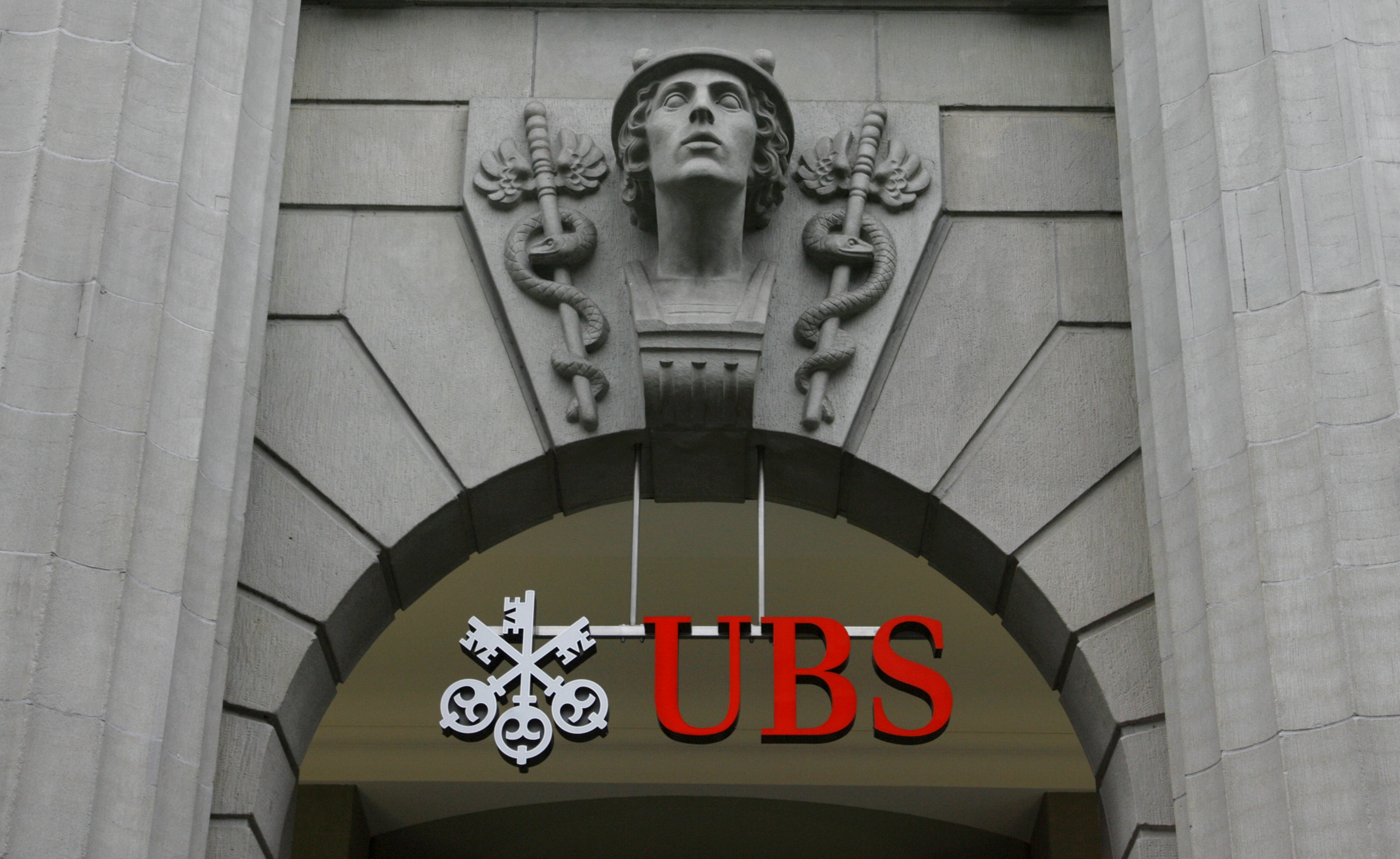 UBS : le mariage forcé avec Credit Suisse se fera avant l'été