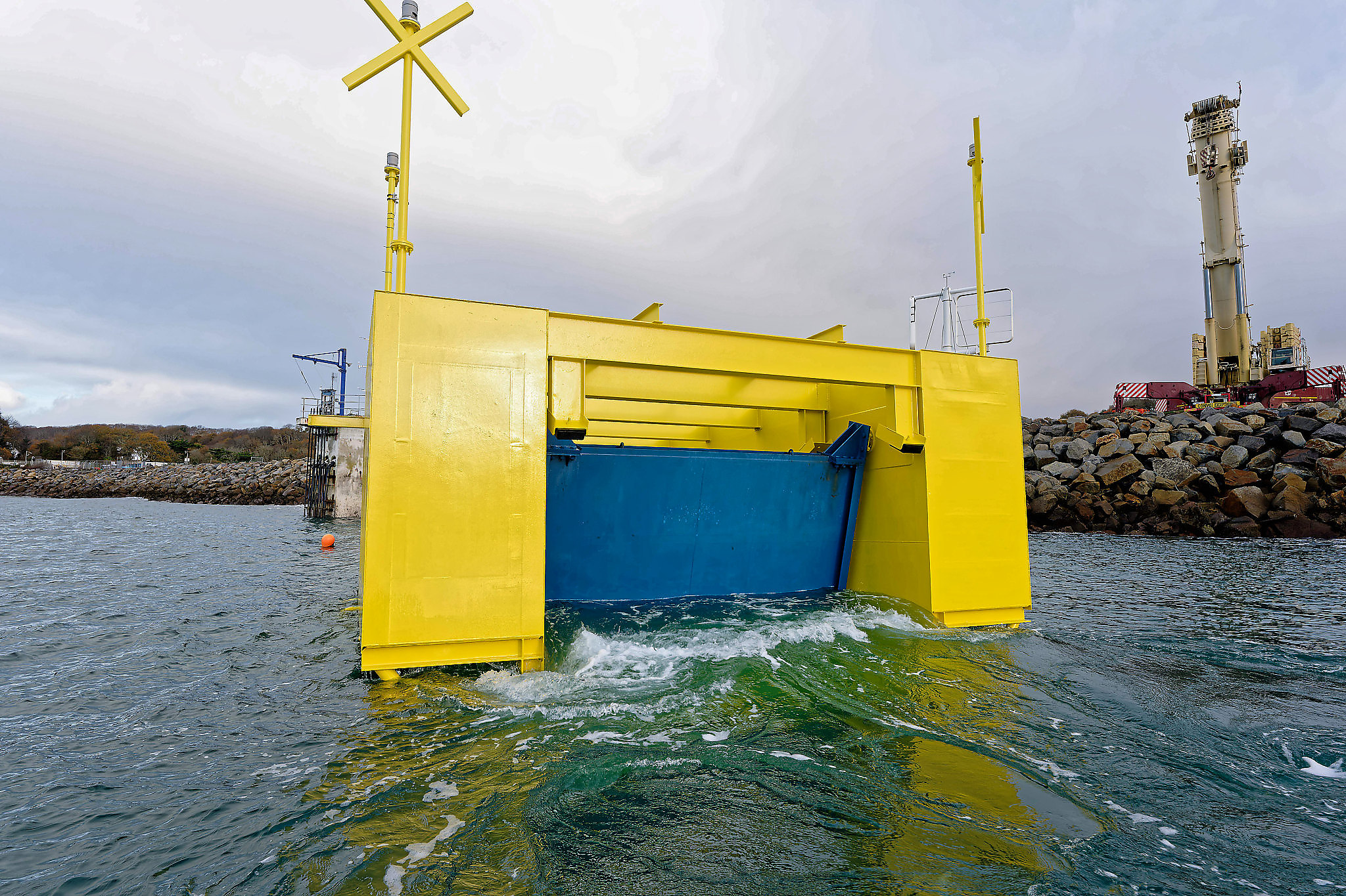 La première digue productrice d'énergie, grâce à la force des vagues, va voir le jour en Bretagne