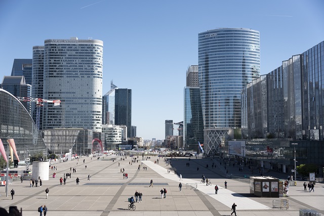 Paris La Défense pousse 10 propositions pour transformer et décarboner ses tours