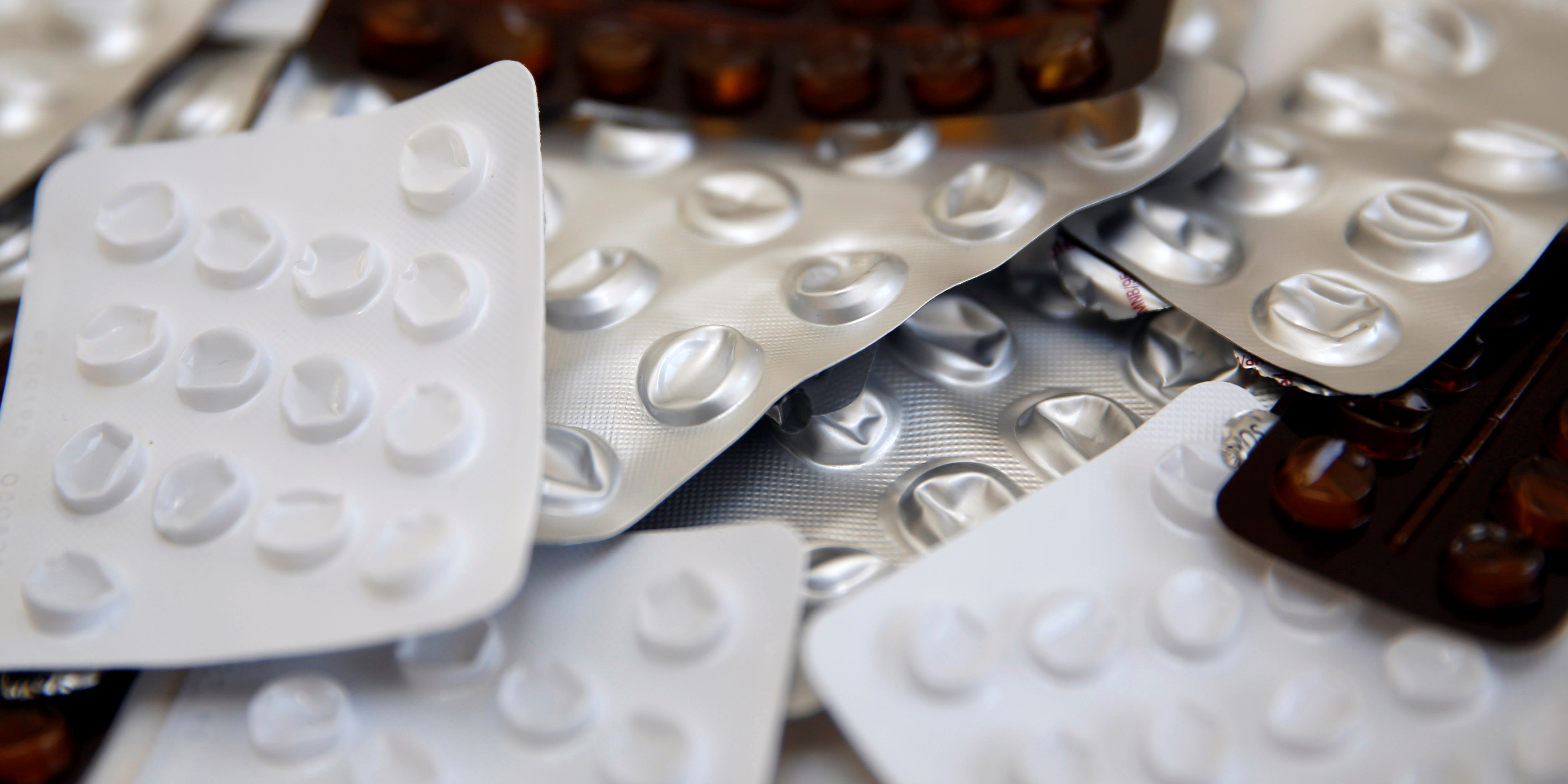 Etats-Unis : le secteur pharmaceutique vent debout contre la suspension d'une pilule abortive