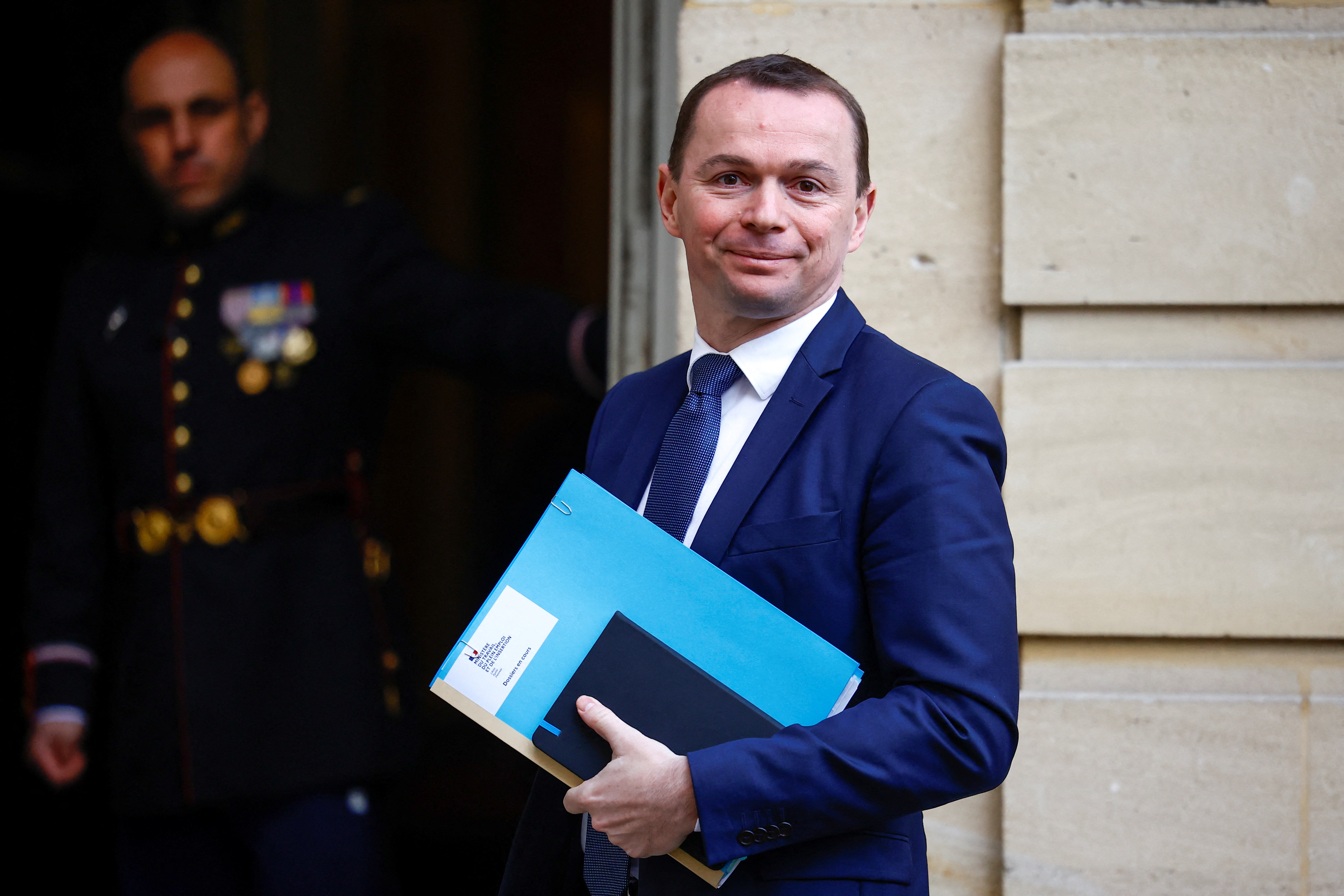 Loi Plein emploi : Olivier Dussopt, le ministre du Travail, pose la « première brique »