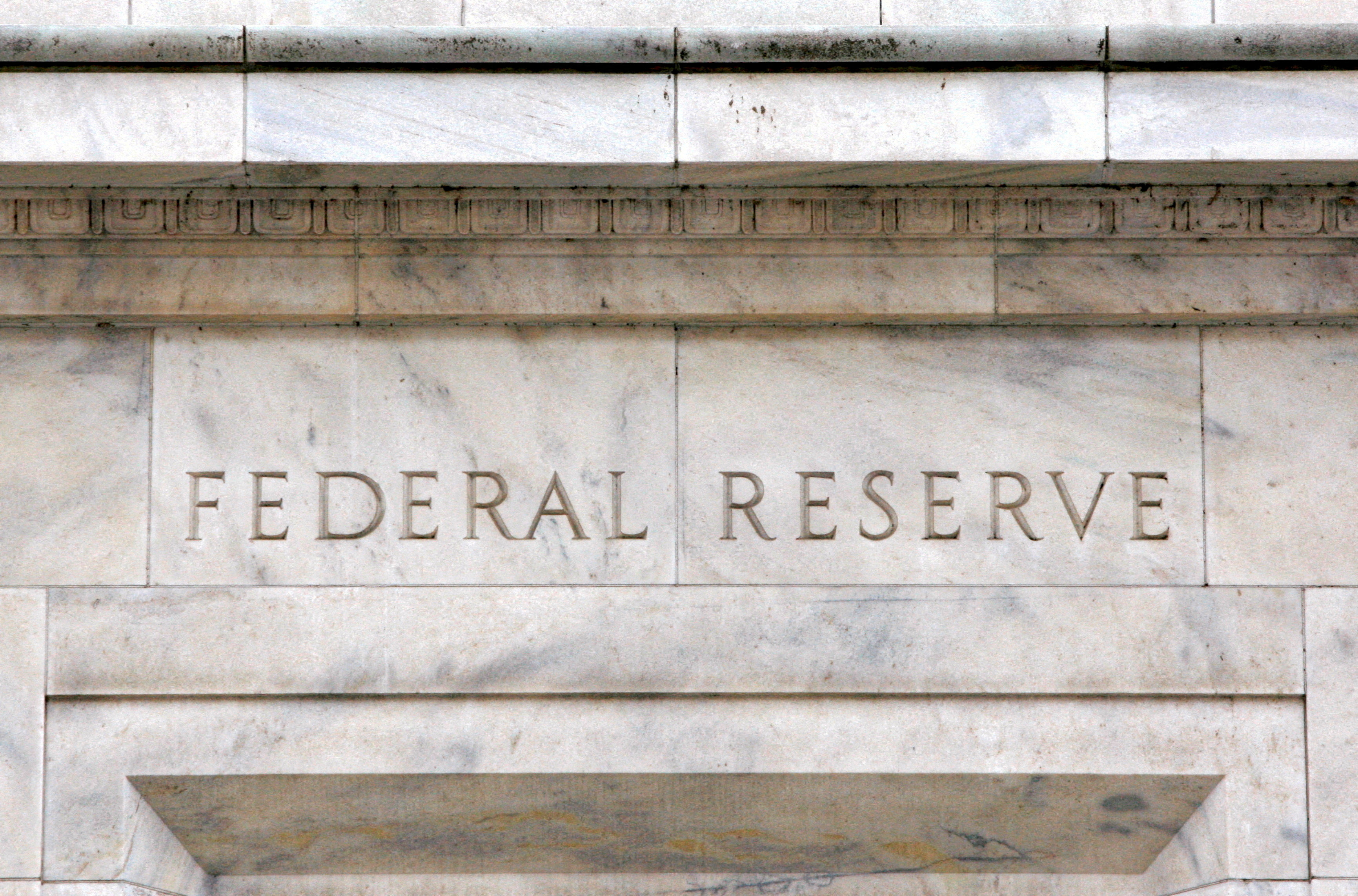 Etats-Unis : l'accès au crédit va encore se durcir pour les ménages et les entreprises (Fed)