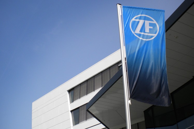 Automobile : l'équipementier ZF va vendre son site d'Andrézieux-Bouthéon, les salariés cessent le travail