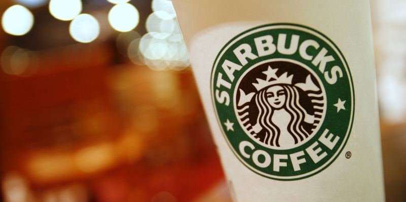 Starbucks redresse ses marges et démarre l'année mieux qu'attendu