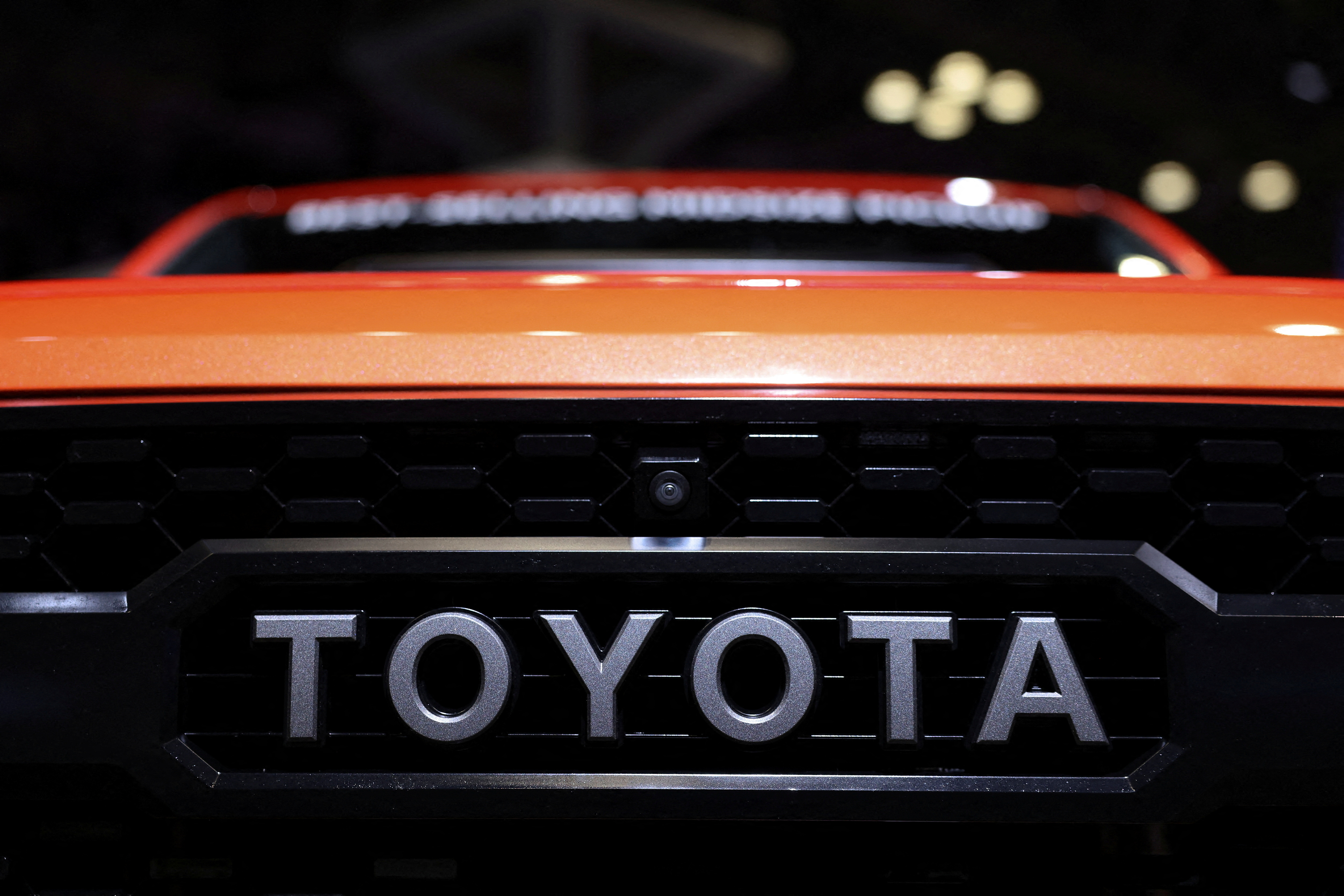 Toyota affiche un bénéfice en recul mais se dit optimiste pour l'année à venir