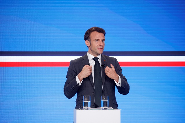 Réindustrialisation: le plan Macron montre la voie à l'Europe