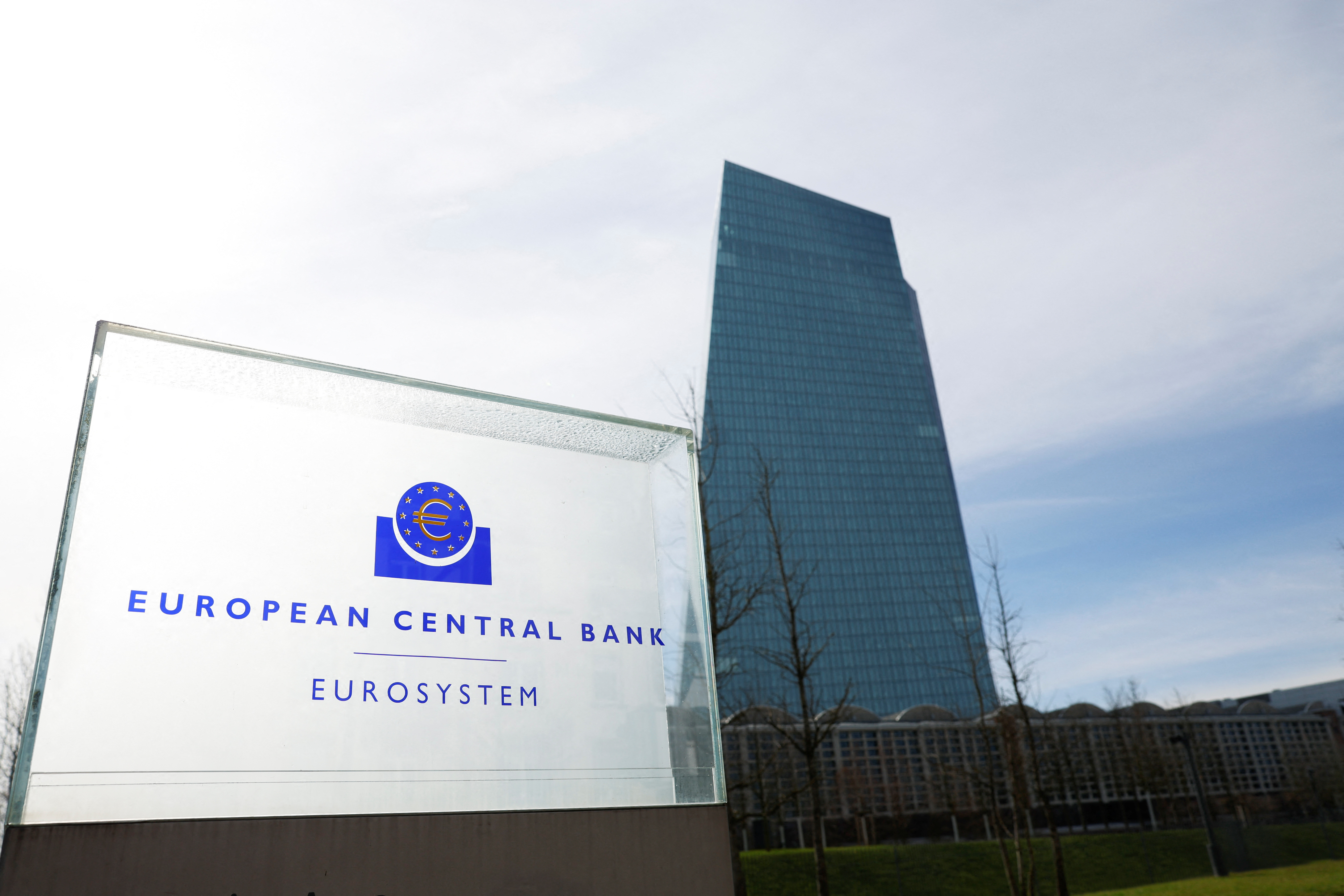 La hausse des taux d'intérêt fragilise la stabilité financière de la zone euro, selon la BCE