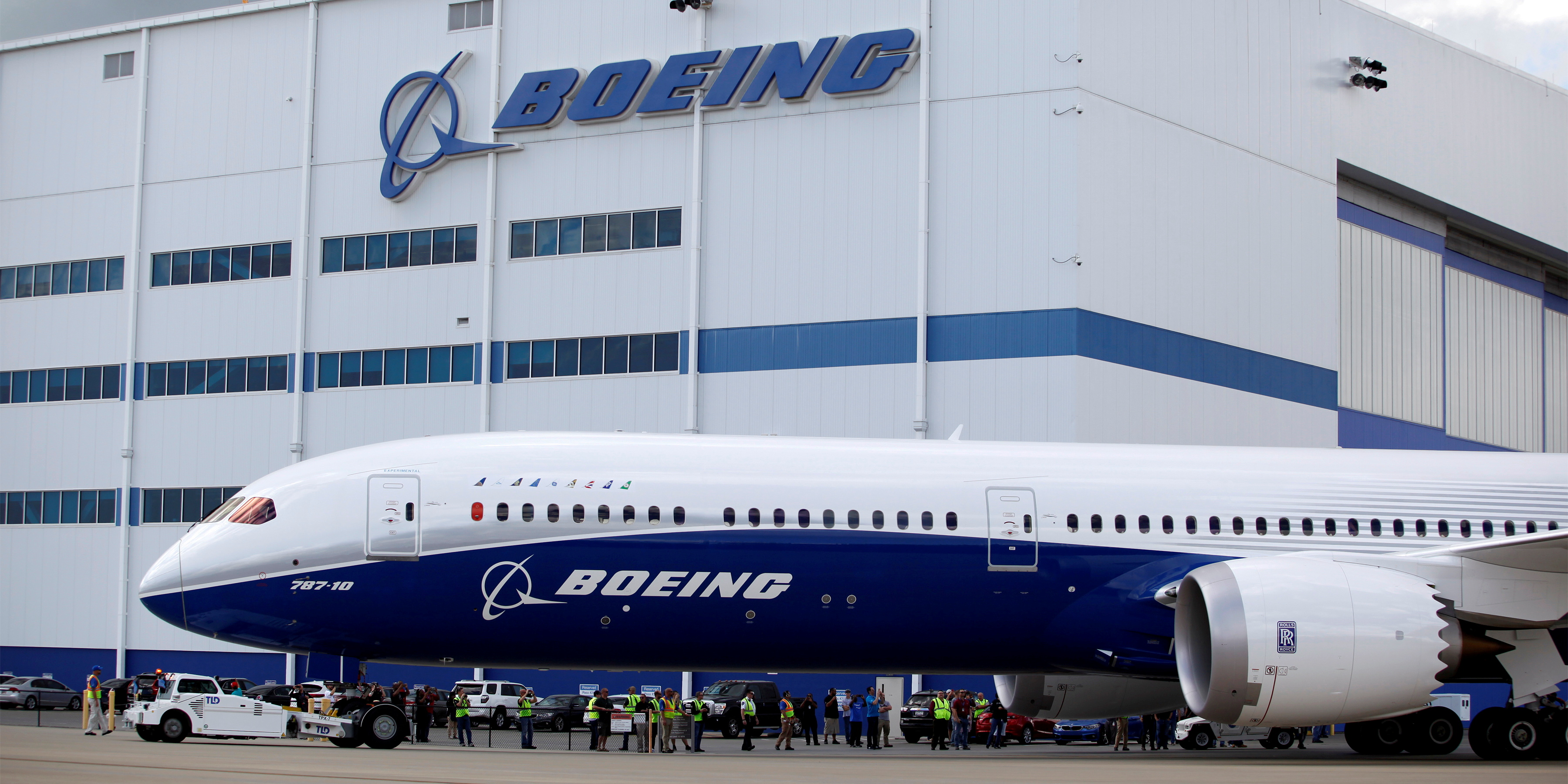 Surfant sur des commandes géantes, le Boeing 787 remonte en puissance