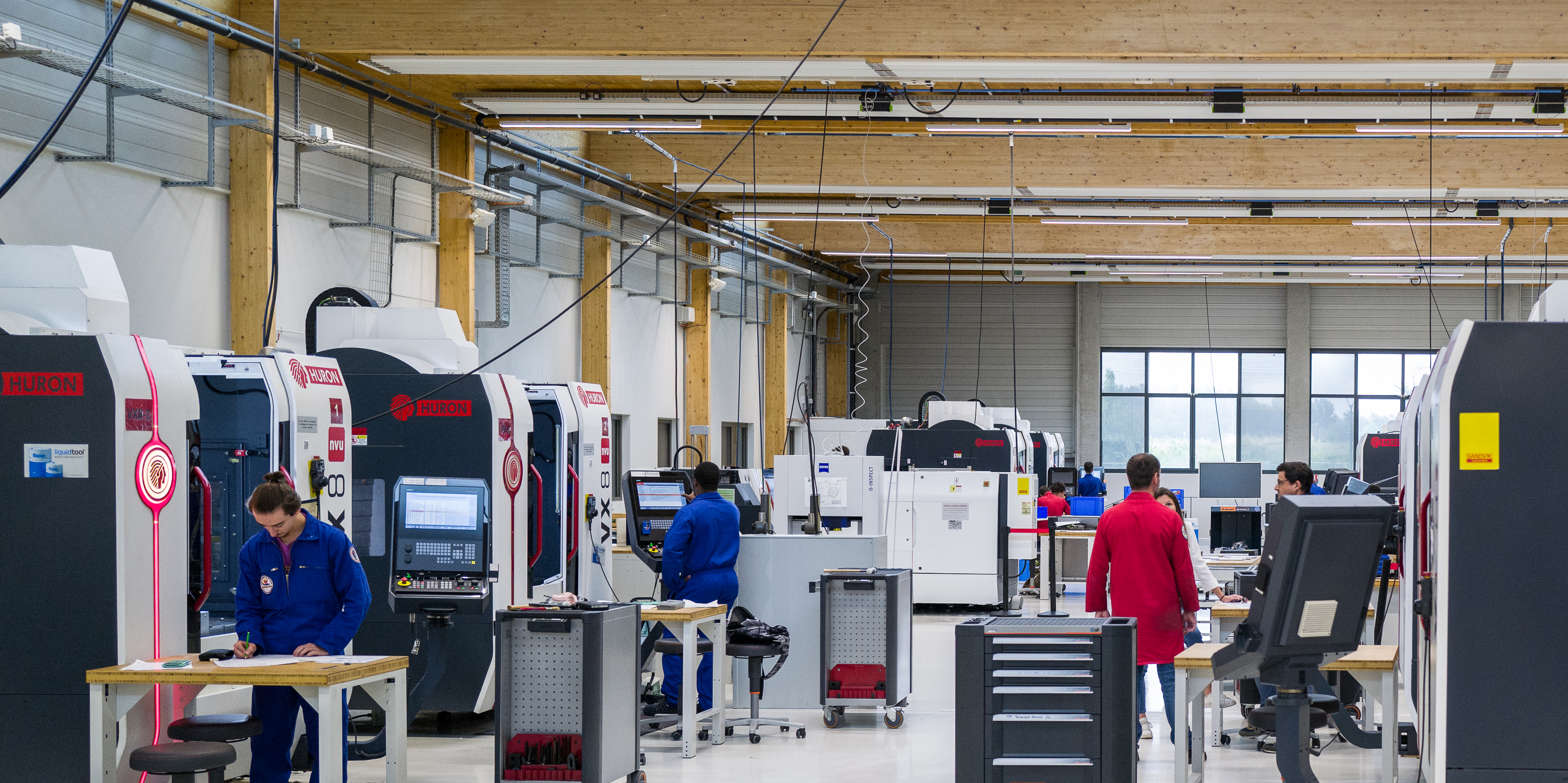 Aéronautique : Toulouse héberge une usine-école pour développer l'industrie du futur