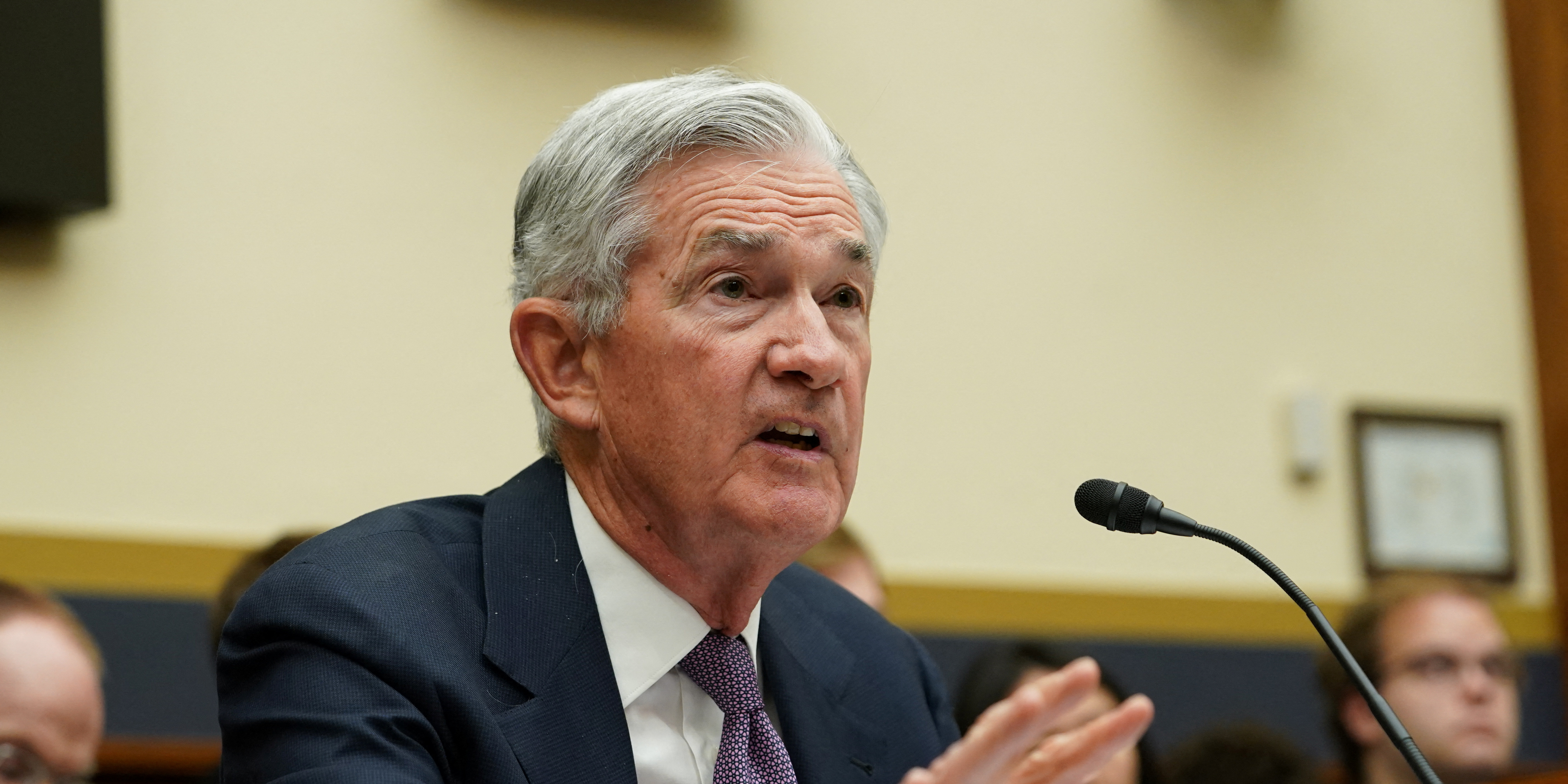 États-Unis : la Fed devrait de nouveau relever ses taux prévient son président Jerome Powell