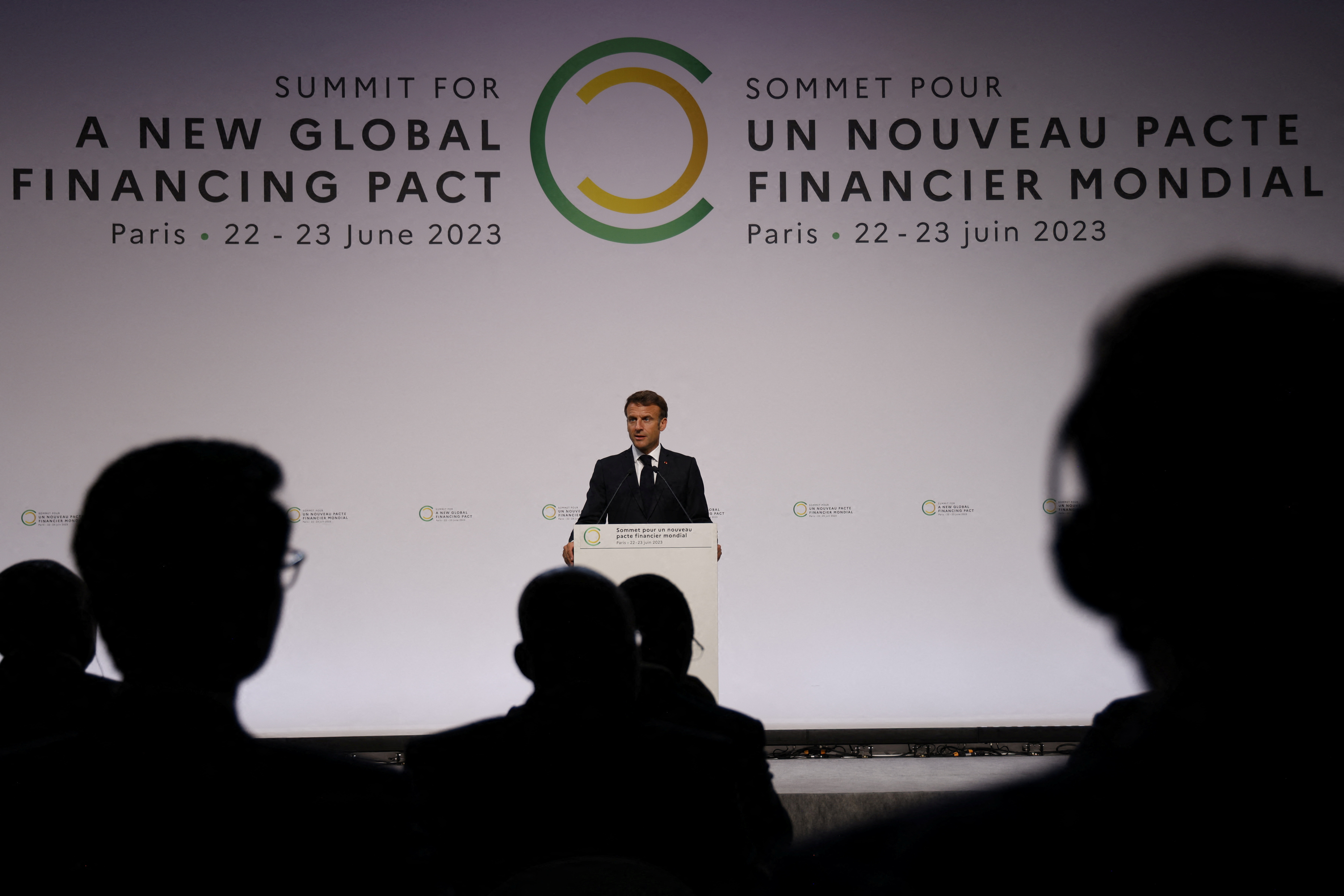 Macron appelle à une taxation internationale pour financer la lutte contre la pauvreté et le dérèglement climatique