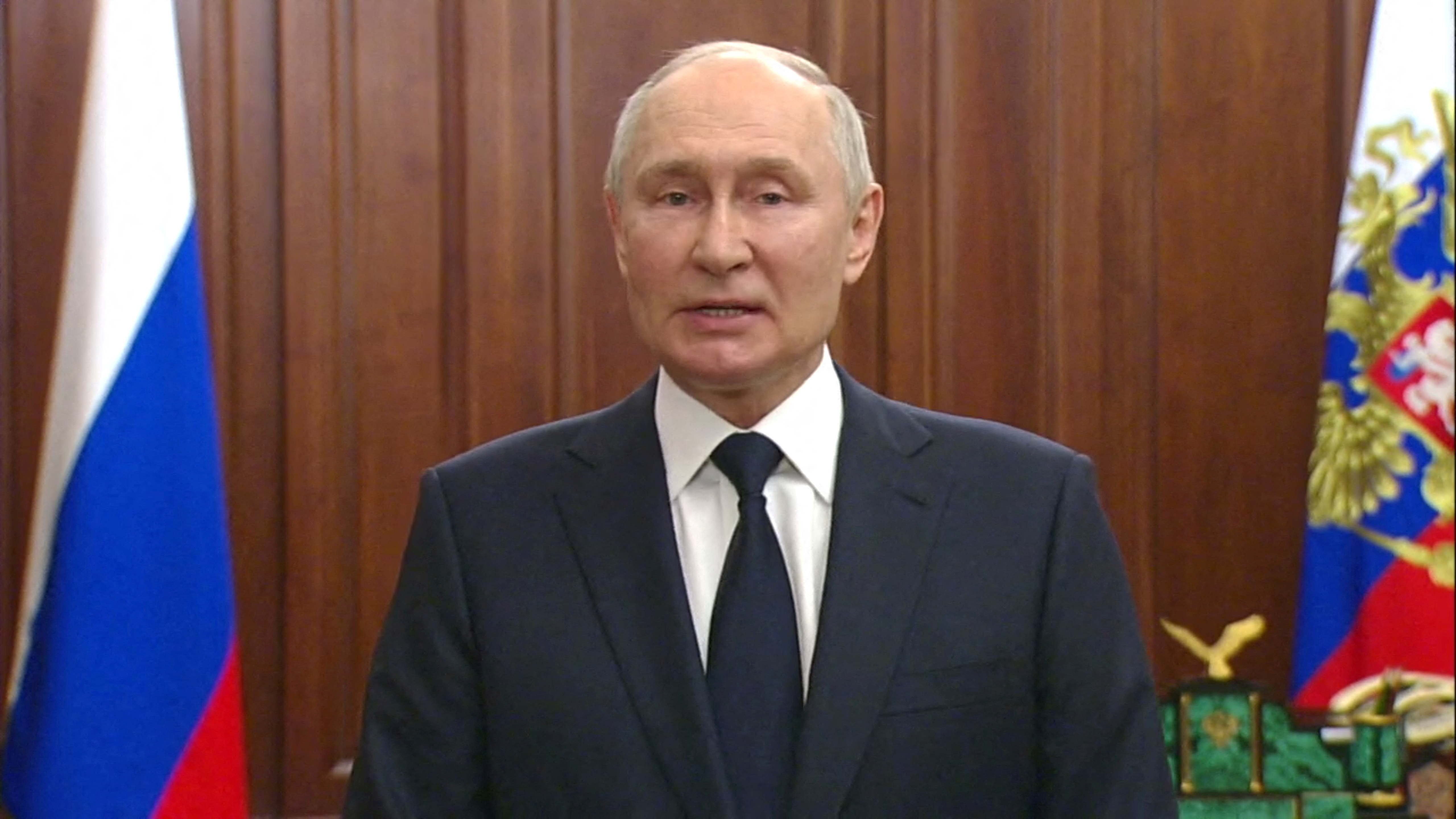 Après les Etats-Unis, Vladimir Poutine se dit prêt à faire usage d'armes à sous-munitions en Ukraine