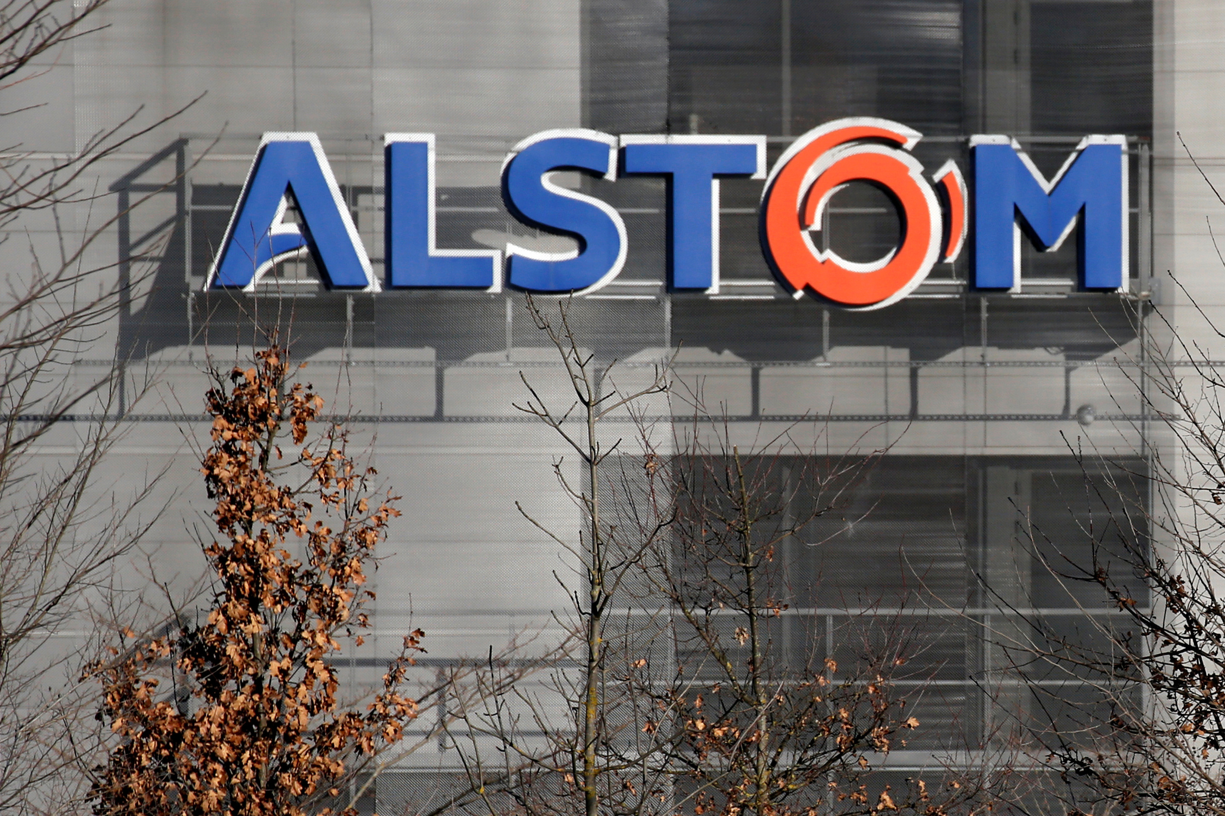 Alstom annonce brûler du cash, l'action s'effondre en Bourse (près de -40%)
