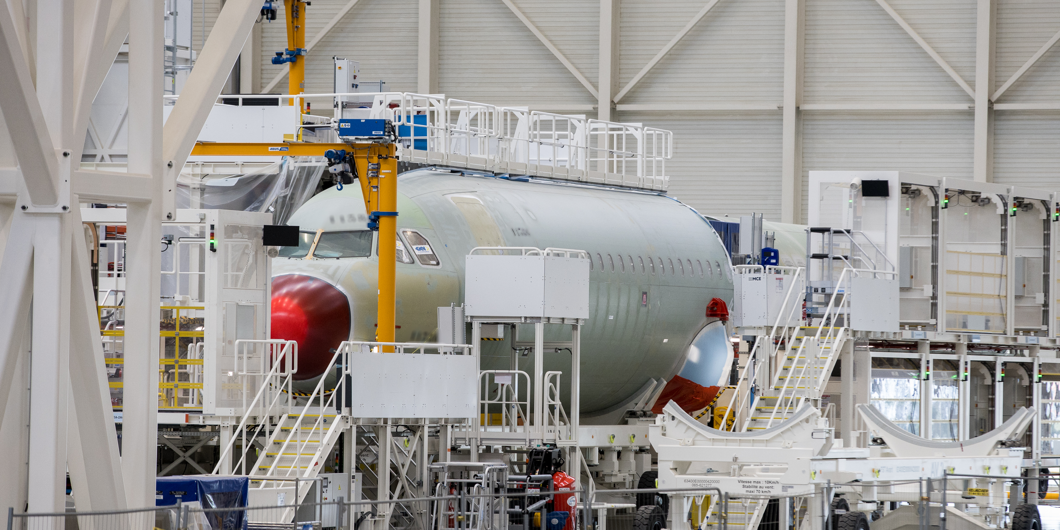 Airbus inaugure une nouvelle usine d'A320 à Toulouse pour accélérer la production de son best-seller face à Boeing
